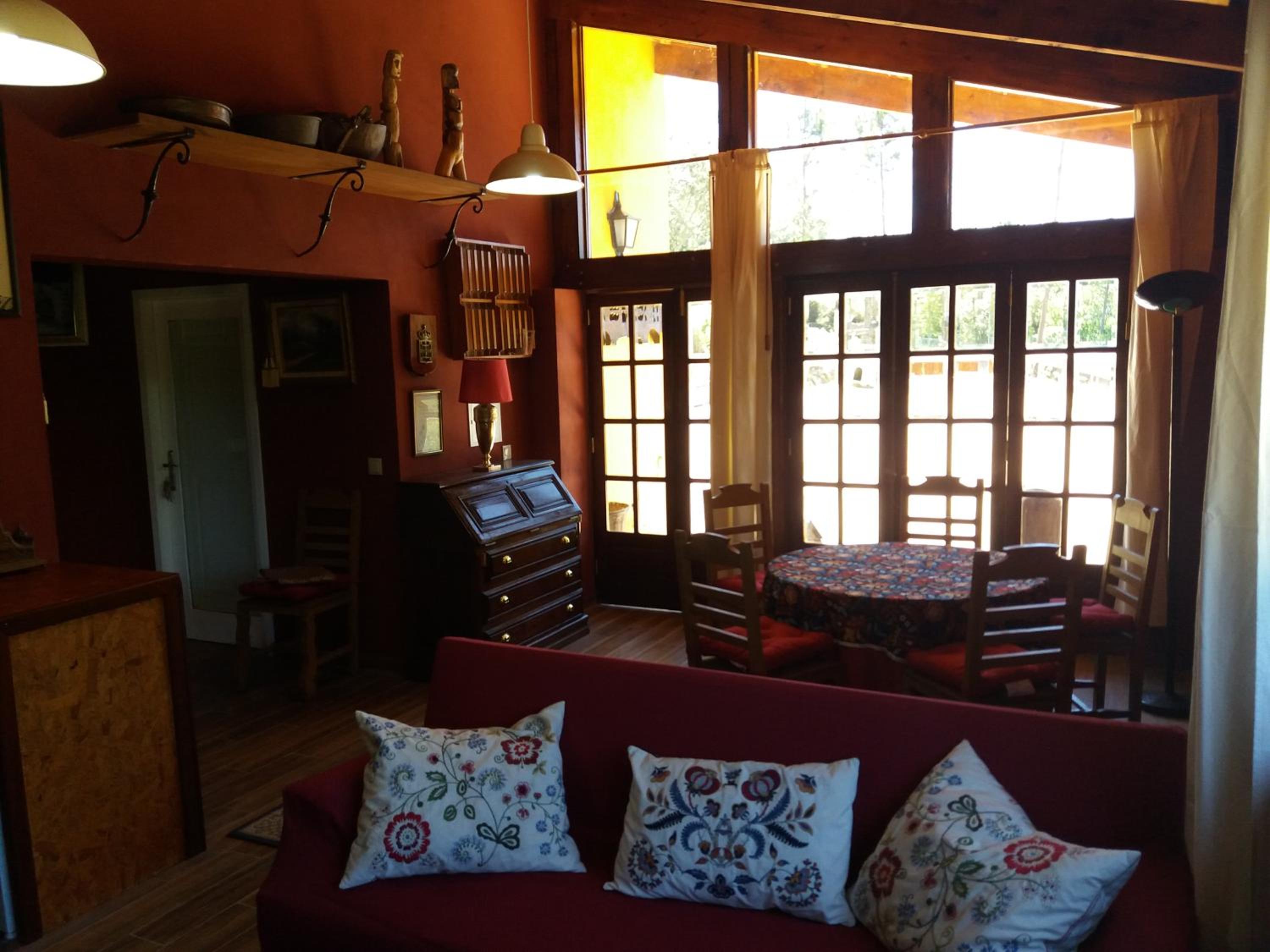 Two-Bedroom House - Photo 18