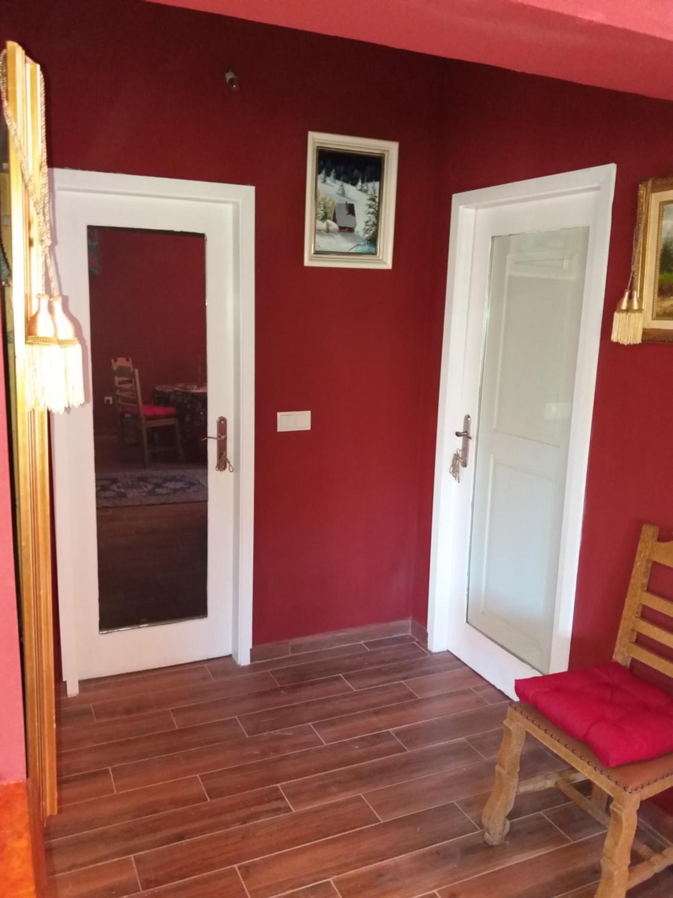 Two-Bedroom House - Photo 4