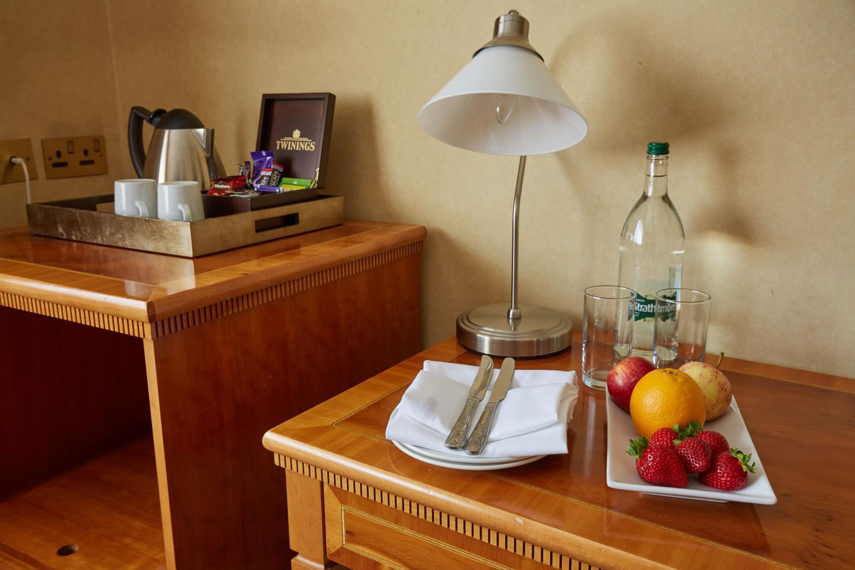 Standard Double Room - Photo 11