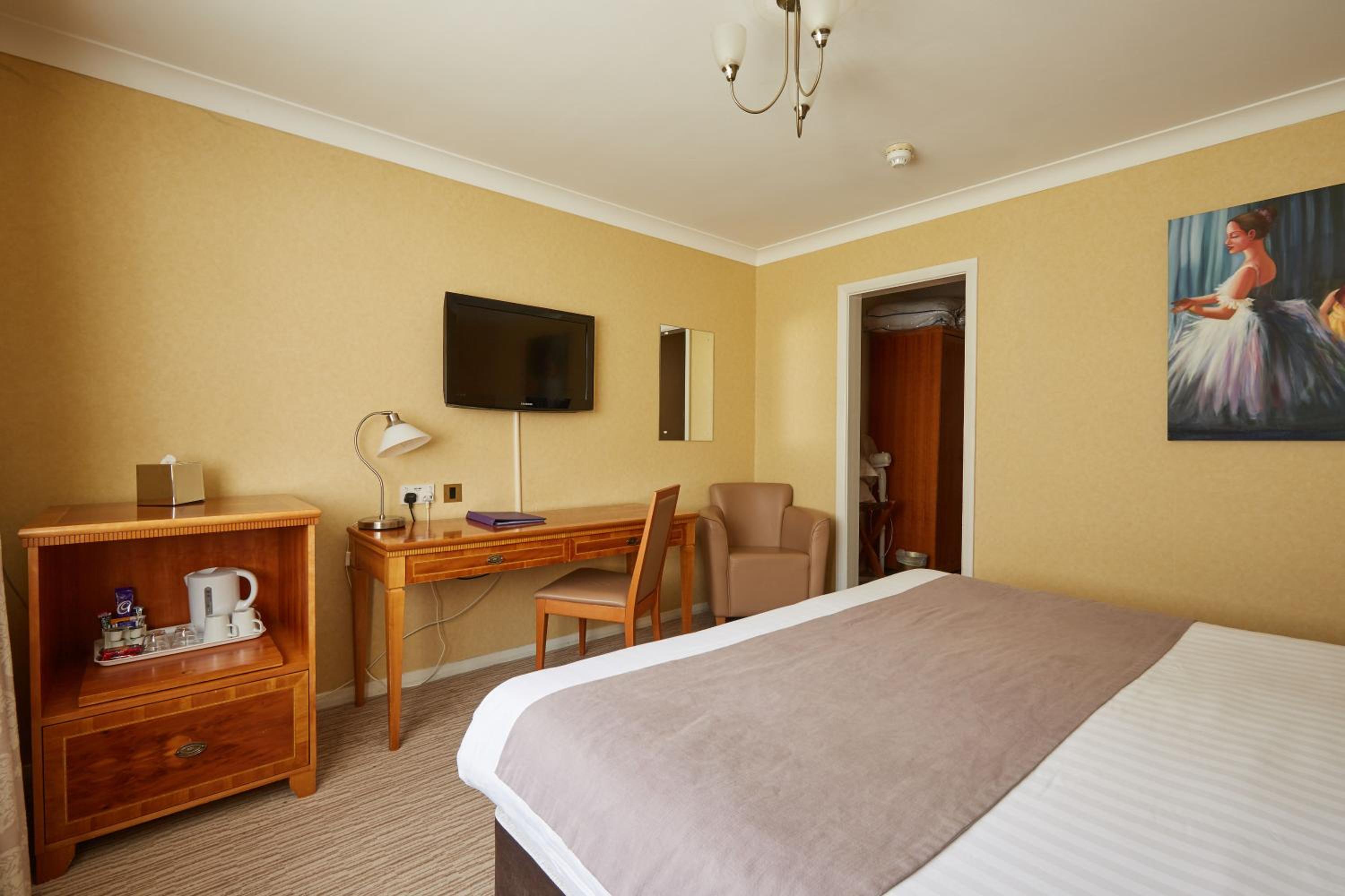 Standard Double Room - Photo 7