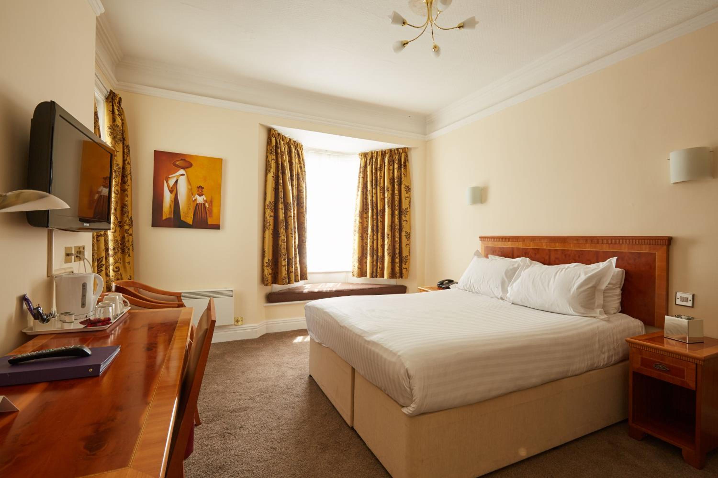 Standard Double Room - Photo 8