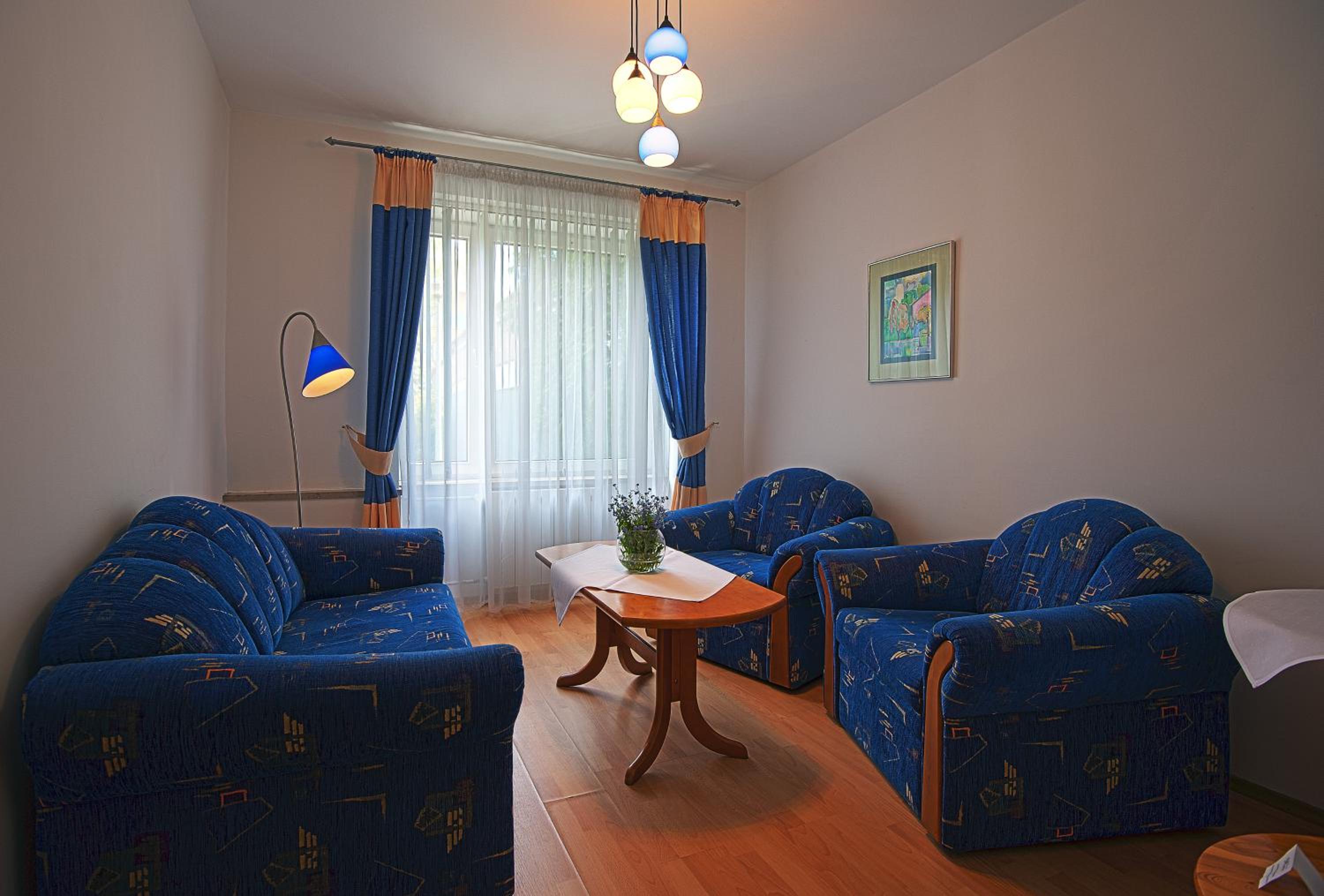 Apartment photo 2