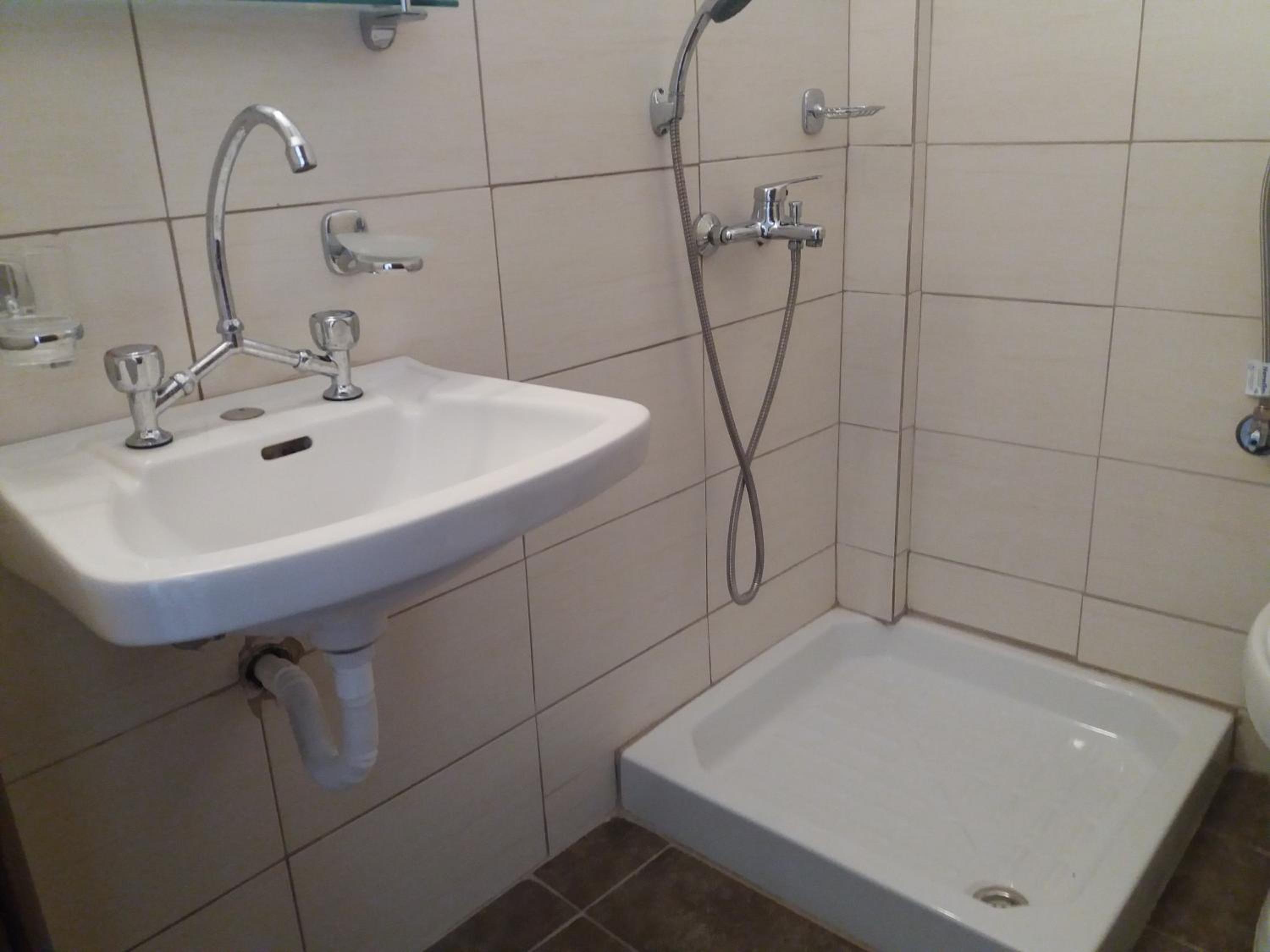 One-Bedroom Apartment  (3 Adults) with Sea View - Photo 9