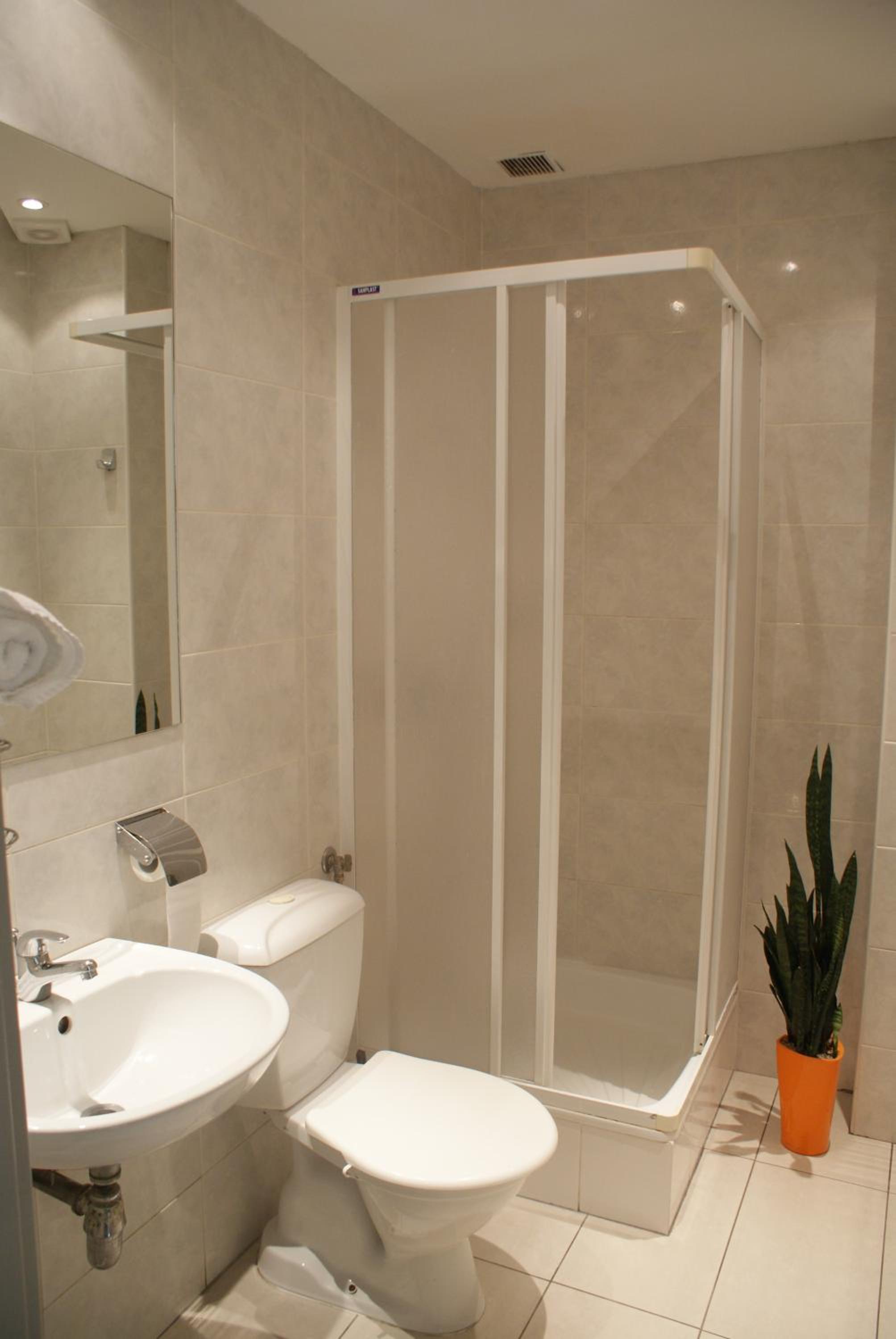 Single Room photo 2