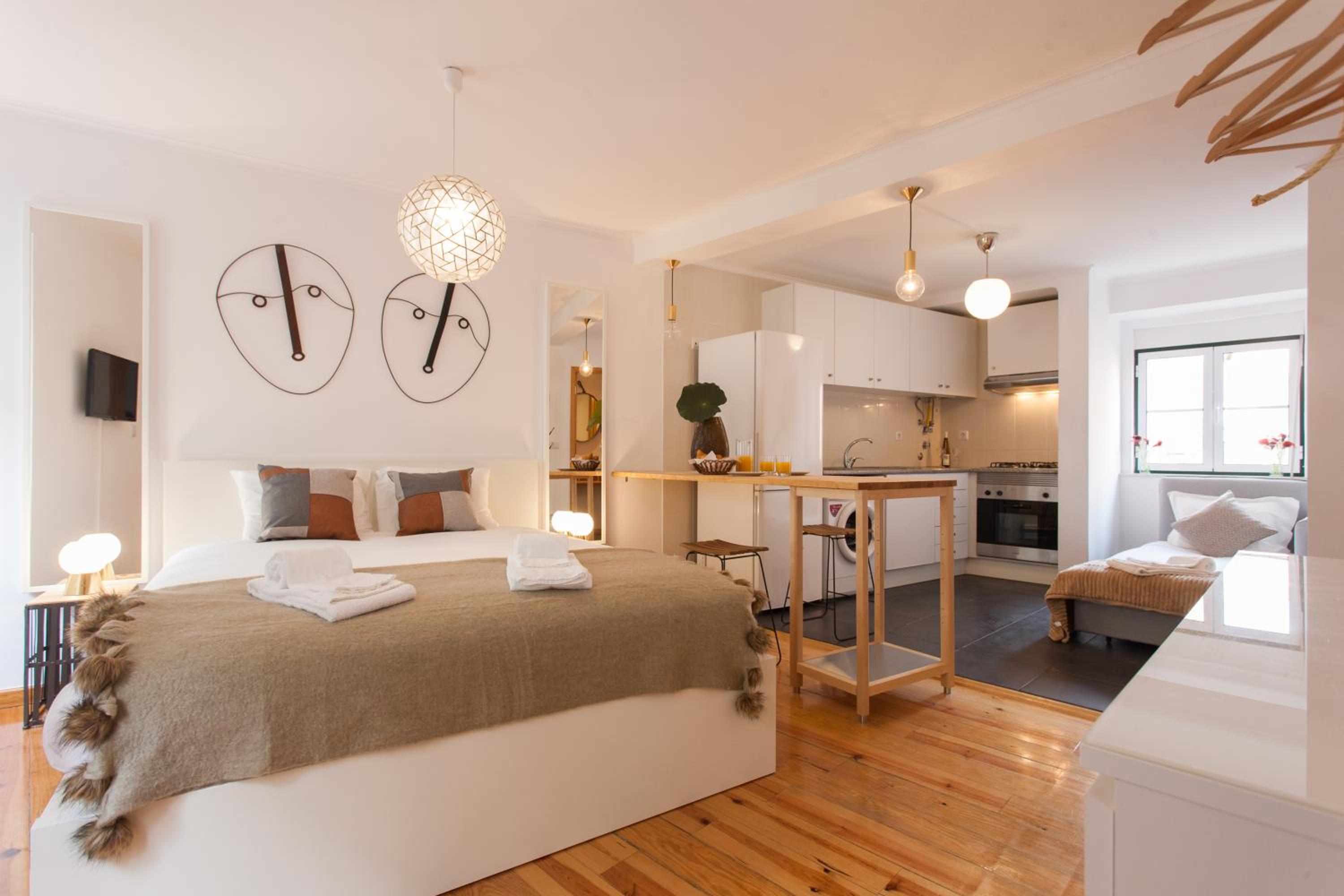 Studio Apartment photo 1