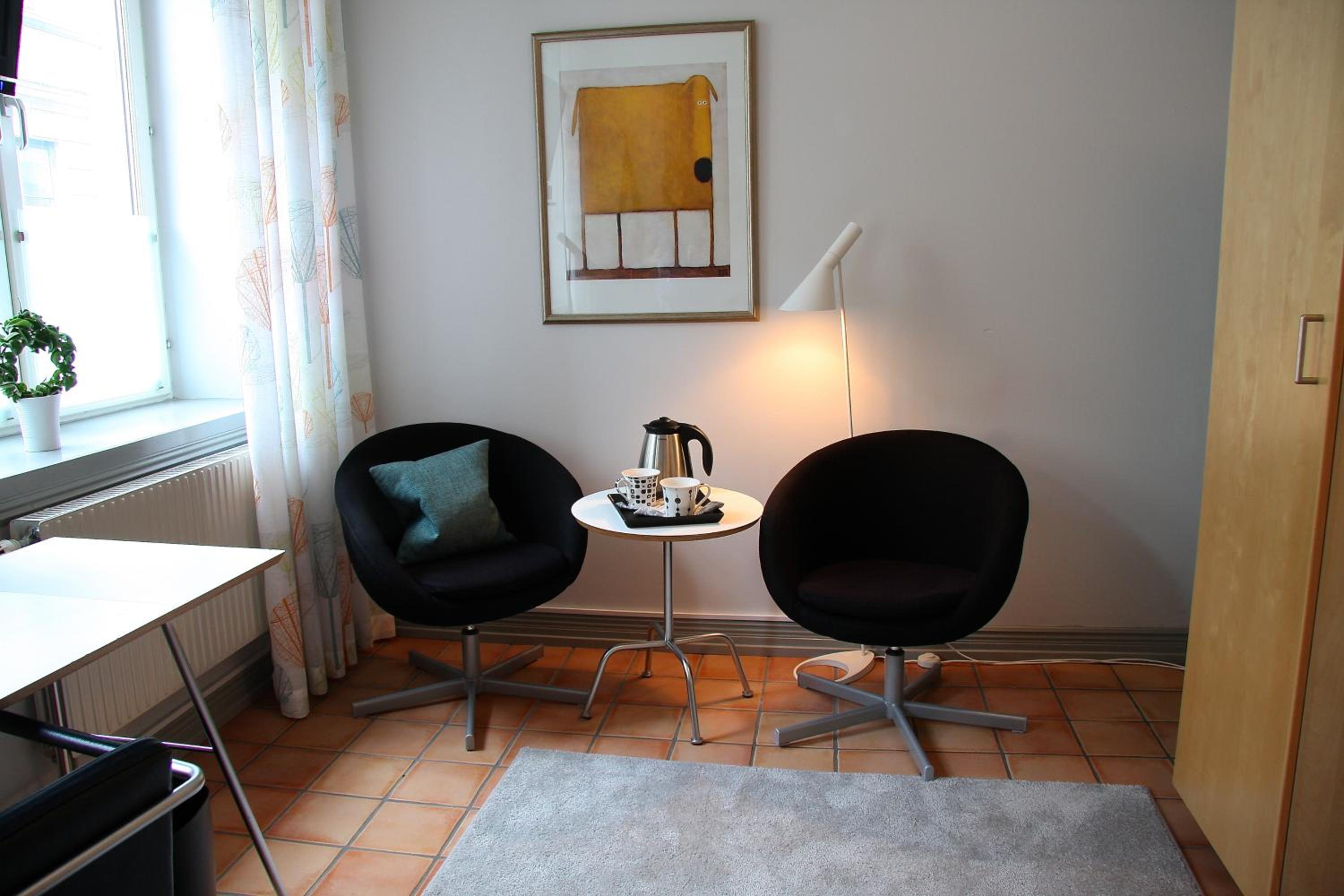 Standard Queen Room photo 3