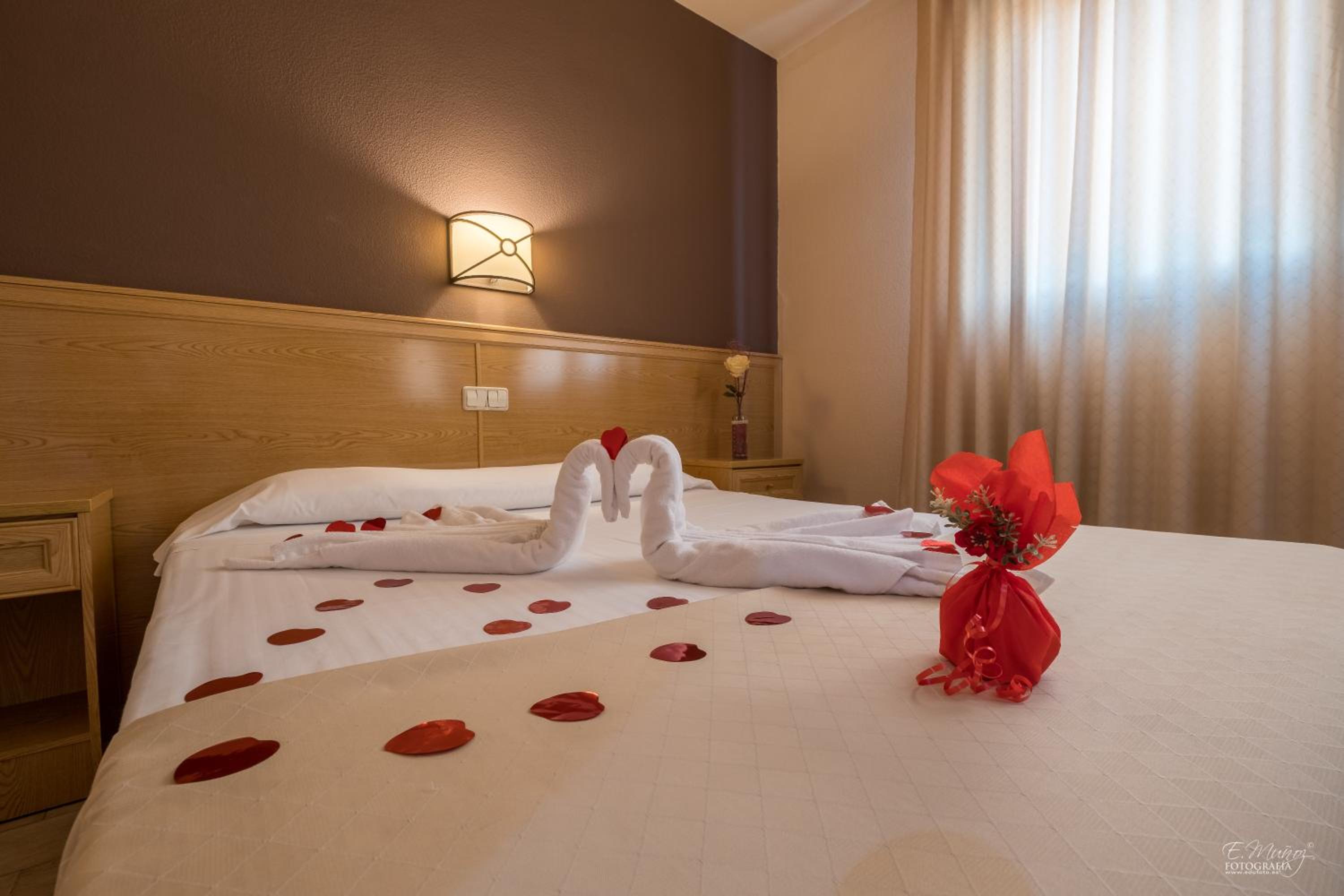 Double Room - Romantic Package photo 2