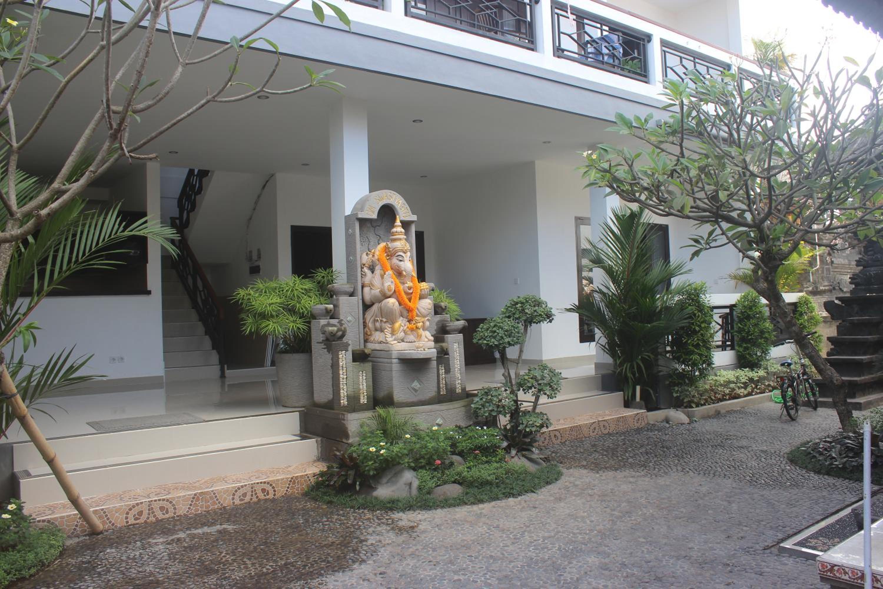 Double Room - Photo 8