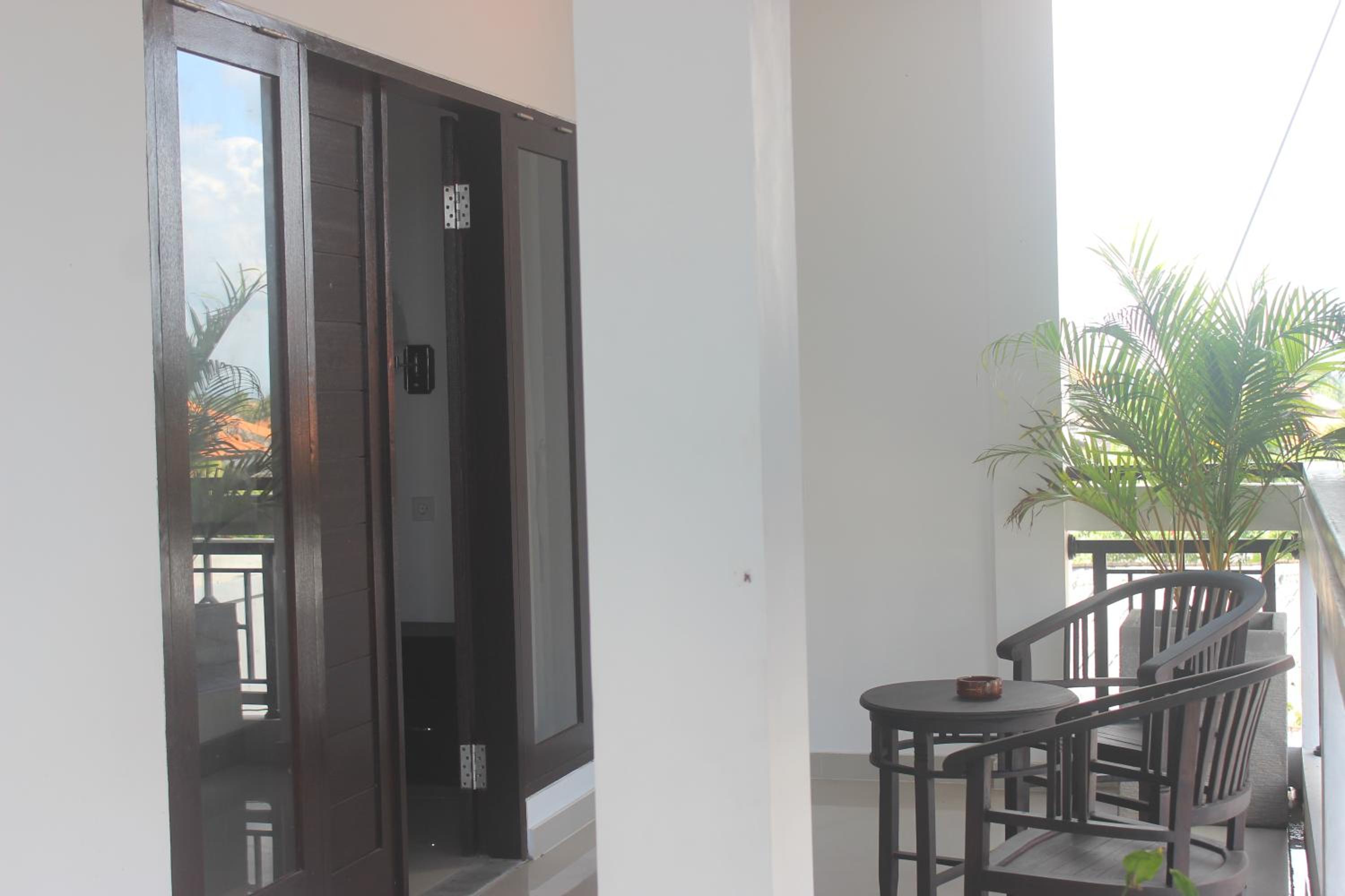 Double Room - Photo 7