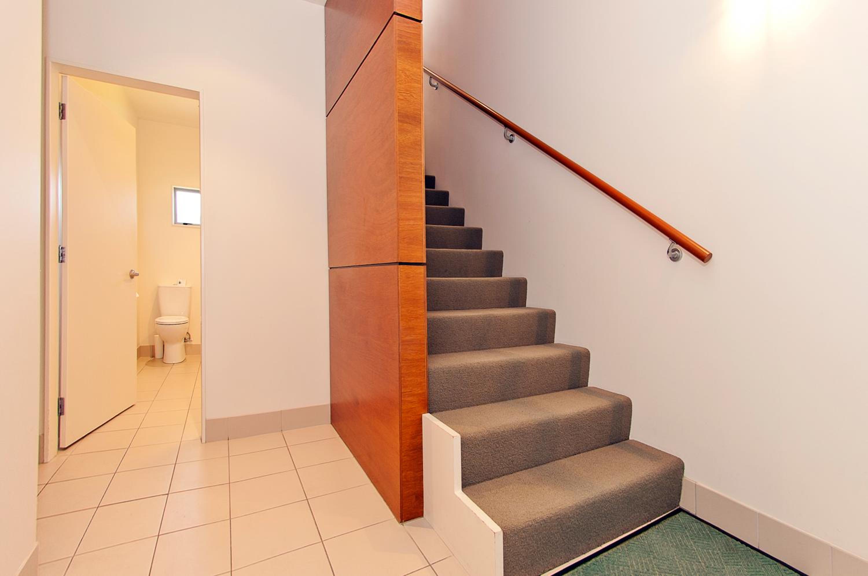 Two-Bedroom Apartment with Balcony - Photo 3