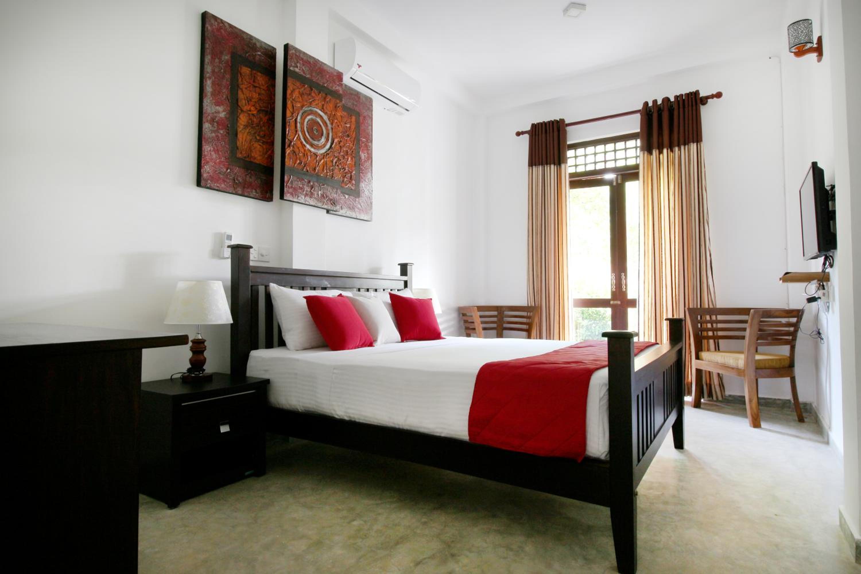 Apartment - Ground Floor photo 2