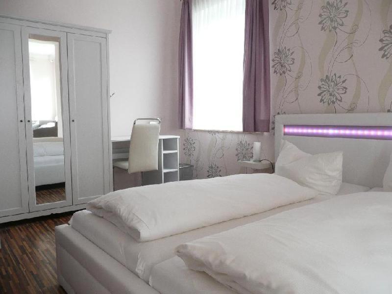 Standard Double Room - Photo 5