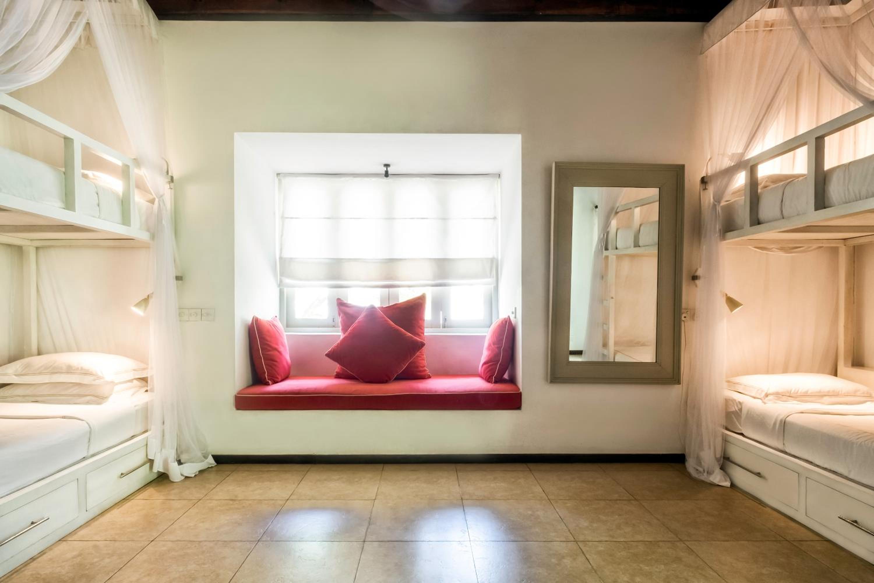 Deluxe Family Suite photo 3
