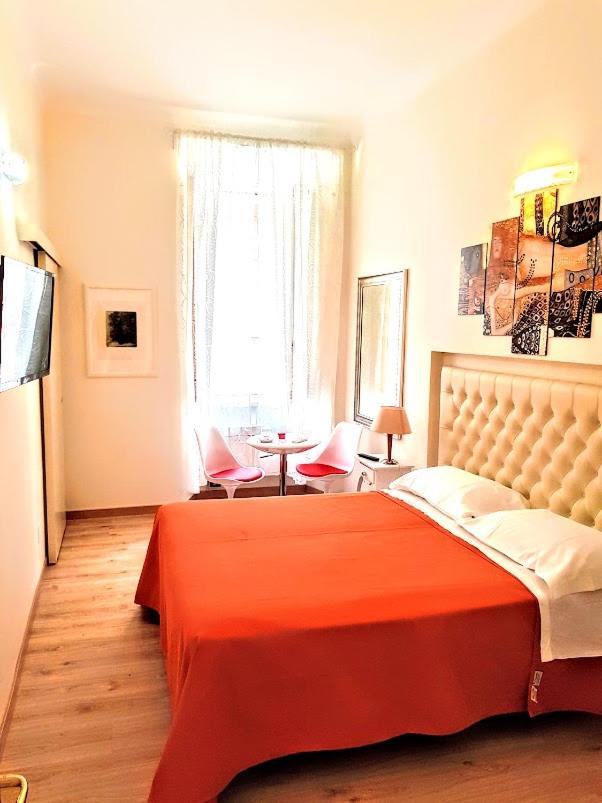 Deluxe Double or Twin Room with City View