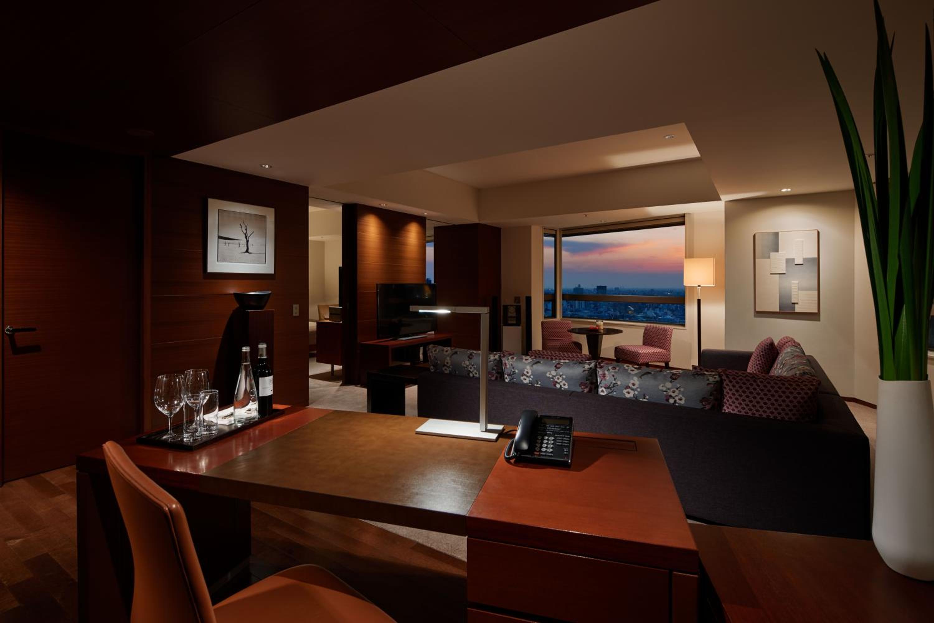 Grand Executive Suite with One King Bed Grand Executive Suite with One King Bed