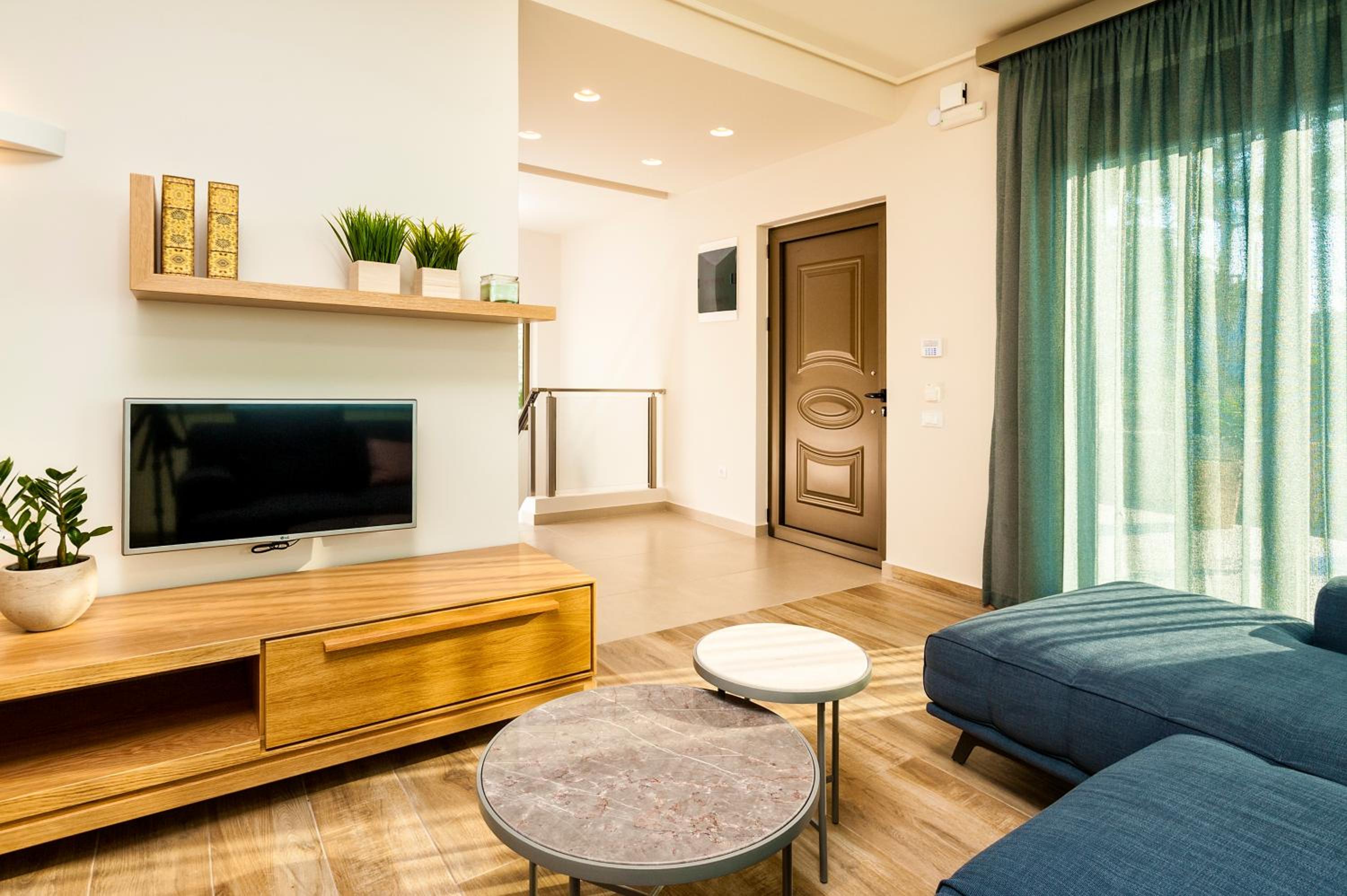 Three-Bedroom Villa photo 1