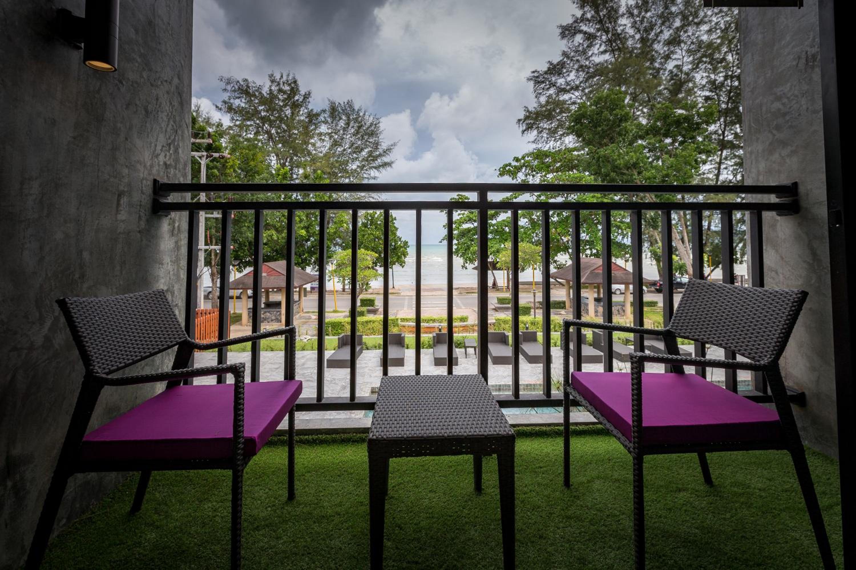 Deluxe Double or Twin Room with Sea View - Photo 2