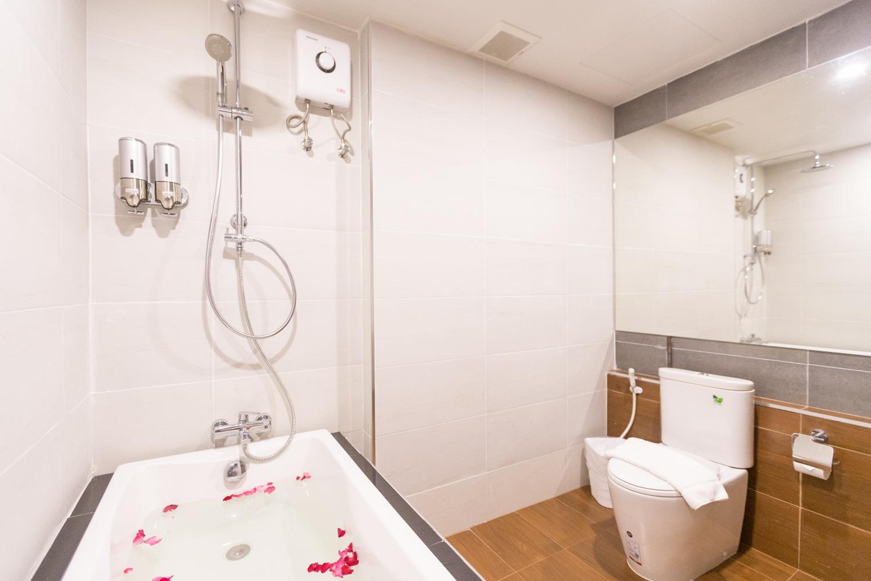 Grand Deluxe Double or Twin Room - Photo 7