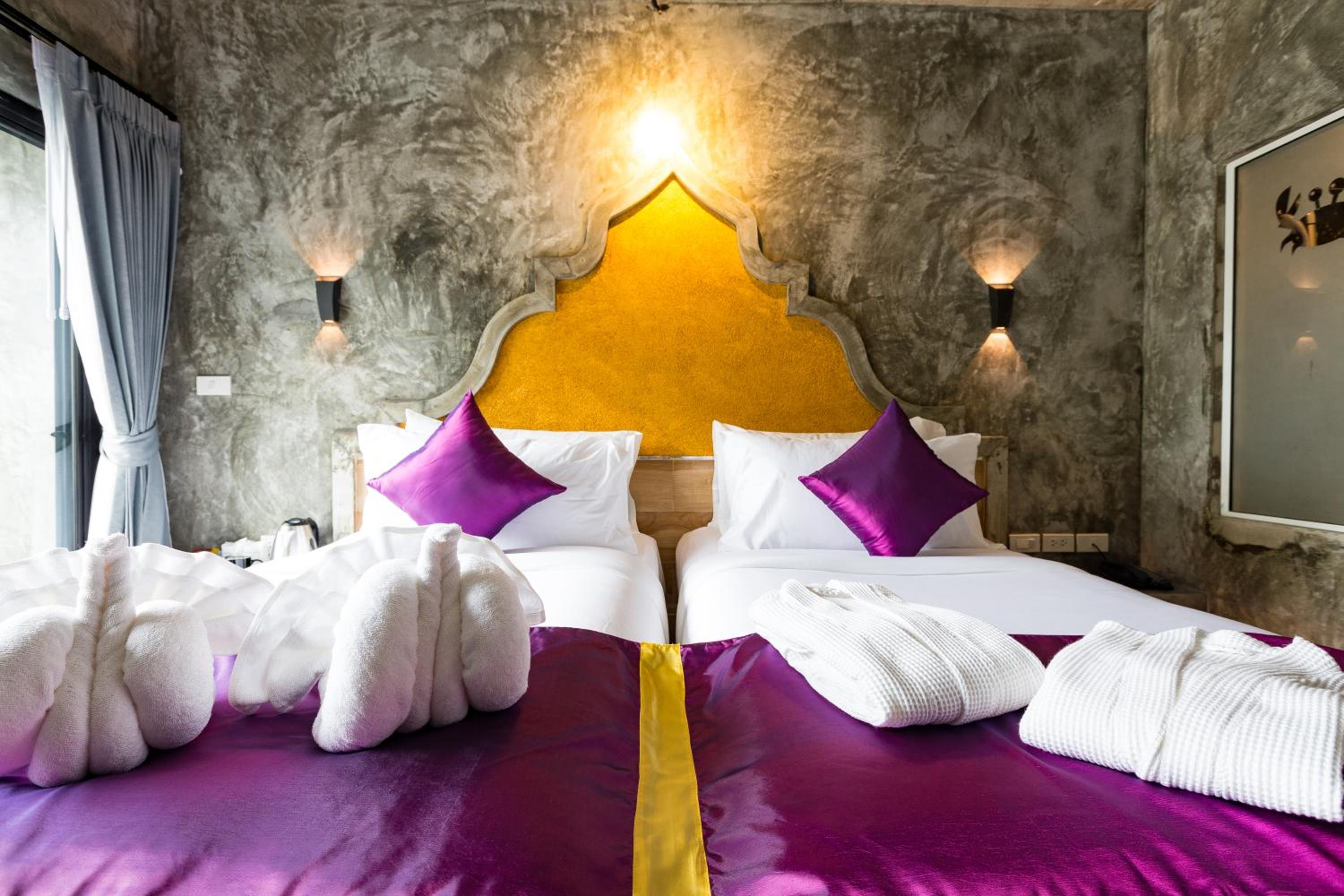 Deluxe Double or Twin Room with Sea View - Photo 7