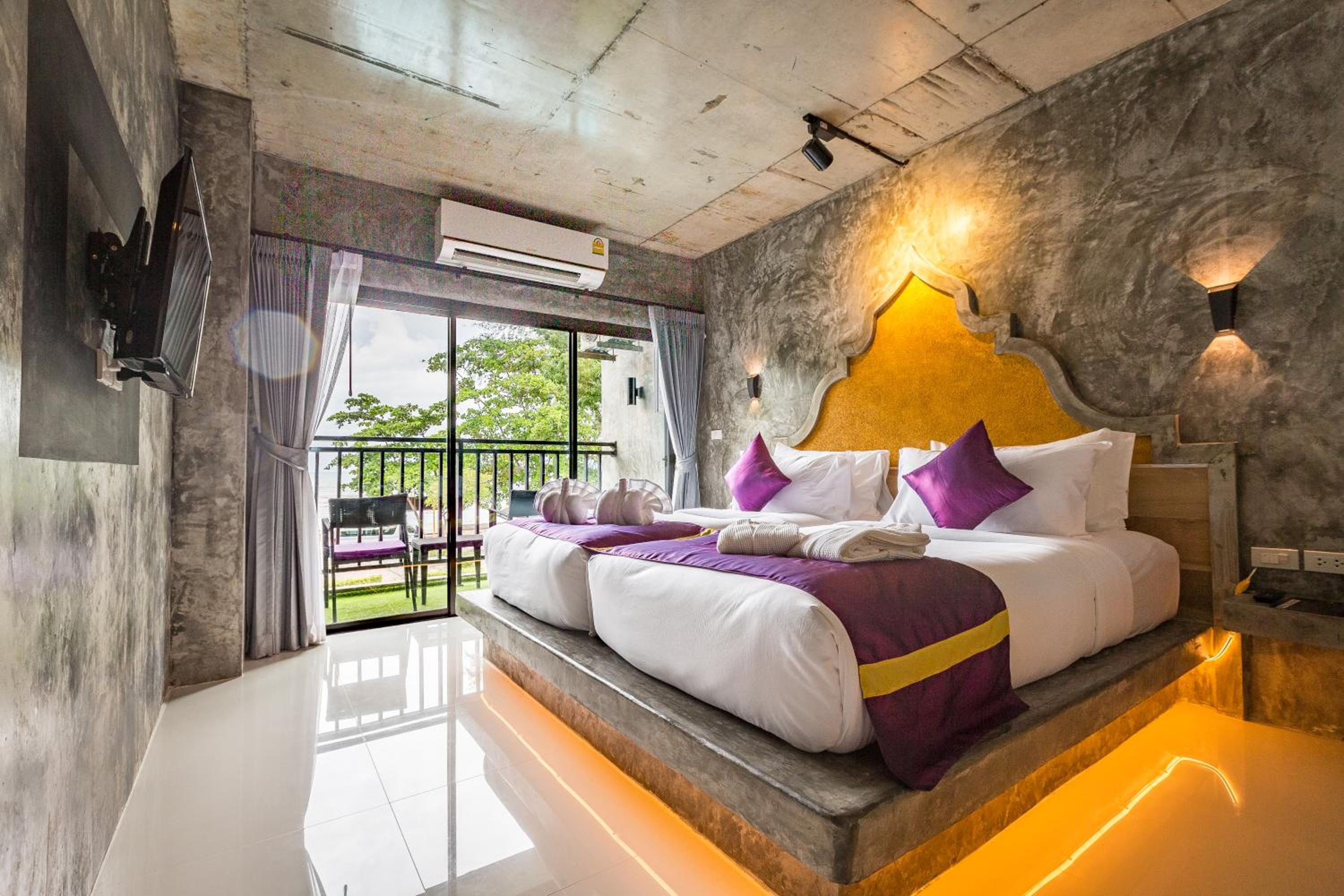Deluxe Double or Twin Room with Sea View - Photo 5