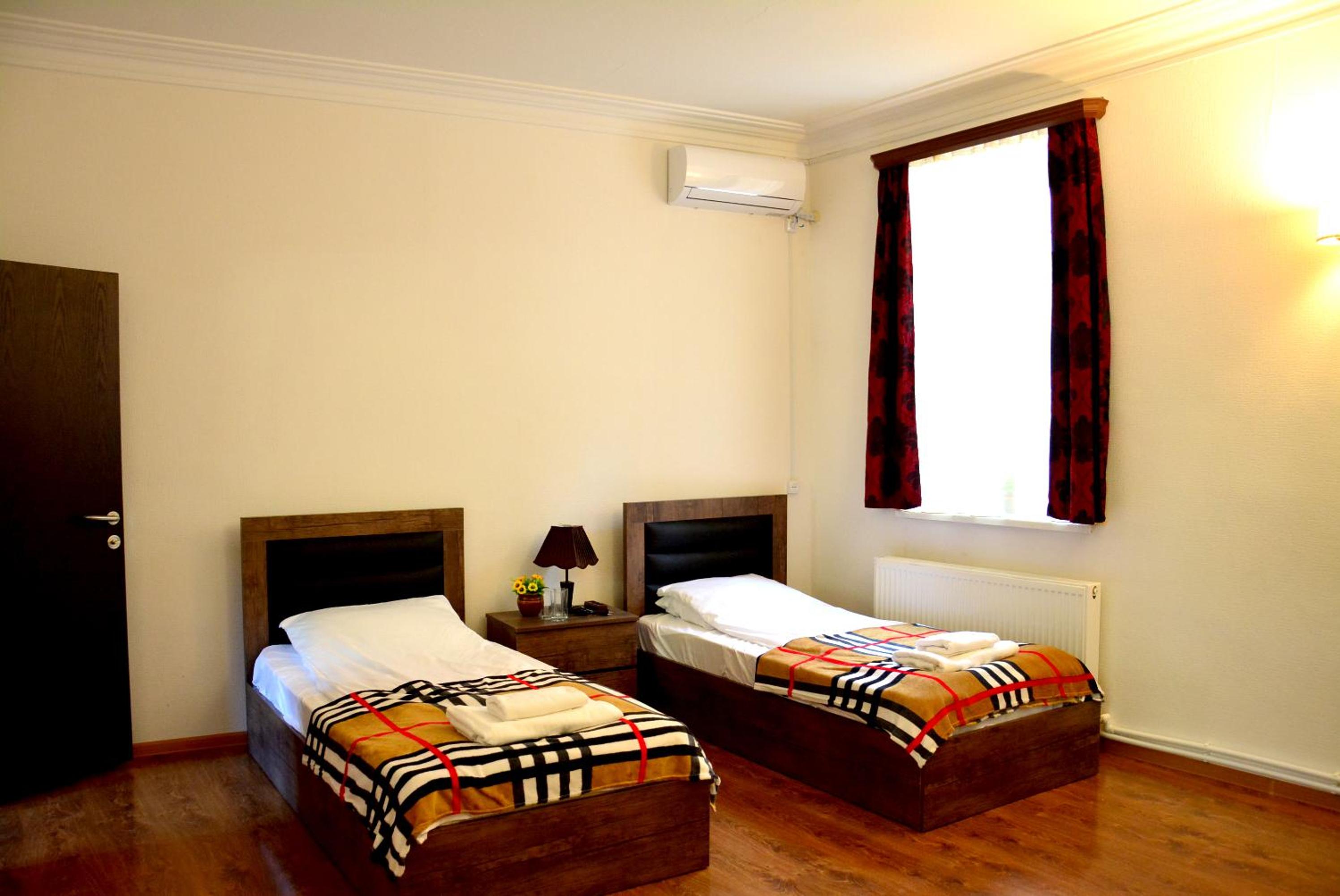 Large Double or Twin Room
