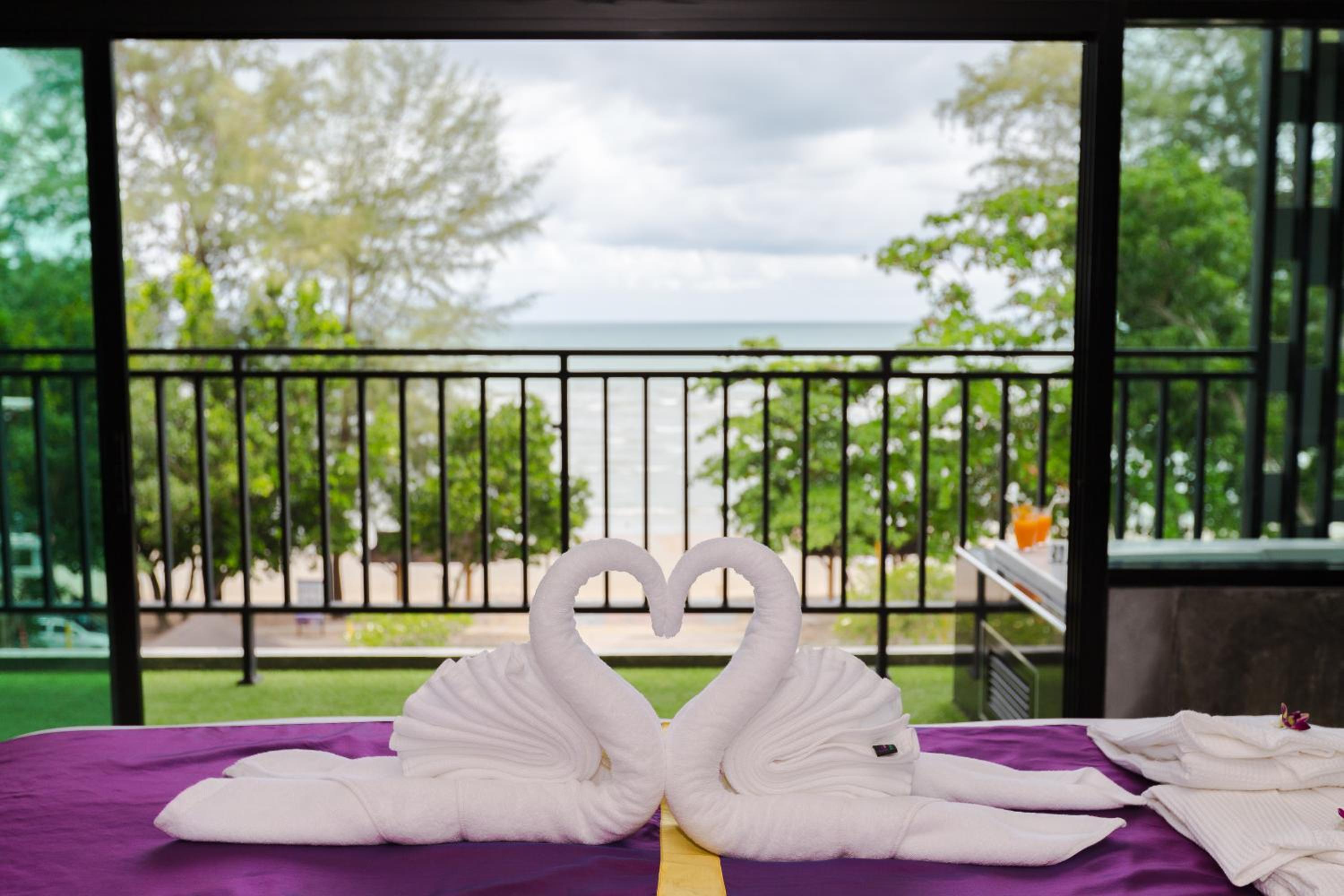 Grand Deluxe Double or Twin Room with Sea View - Photo 11