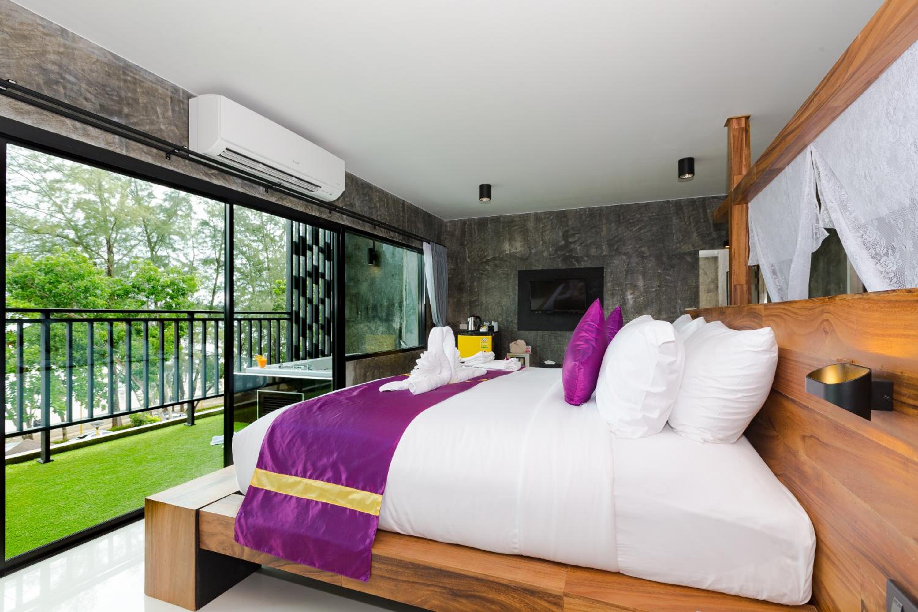 Grand Deluxe Double or Twin Room with Sea View - Photo 9