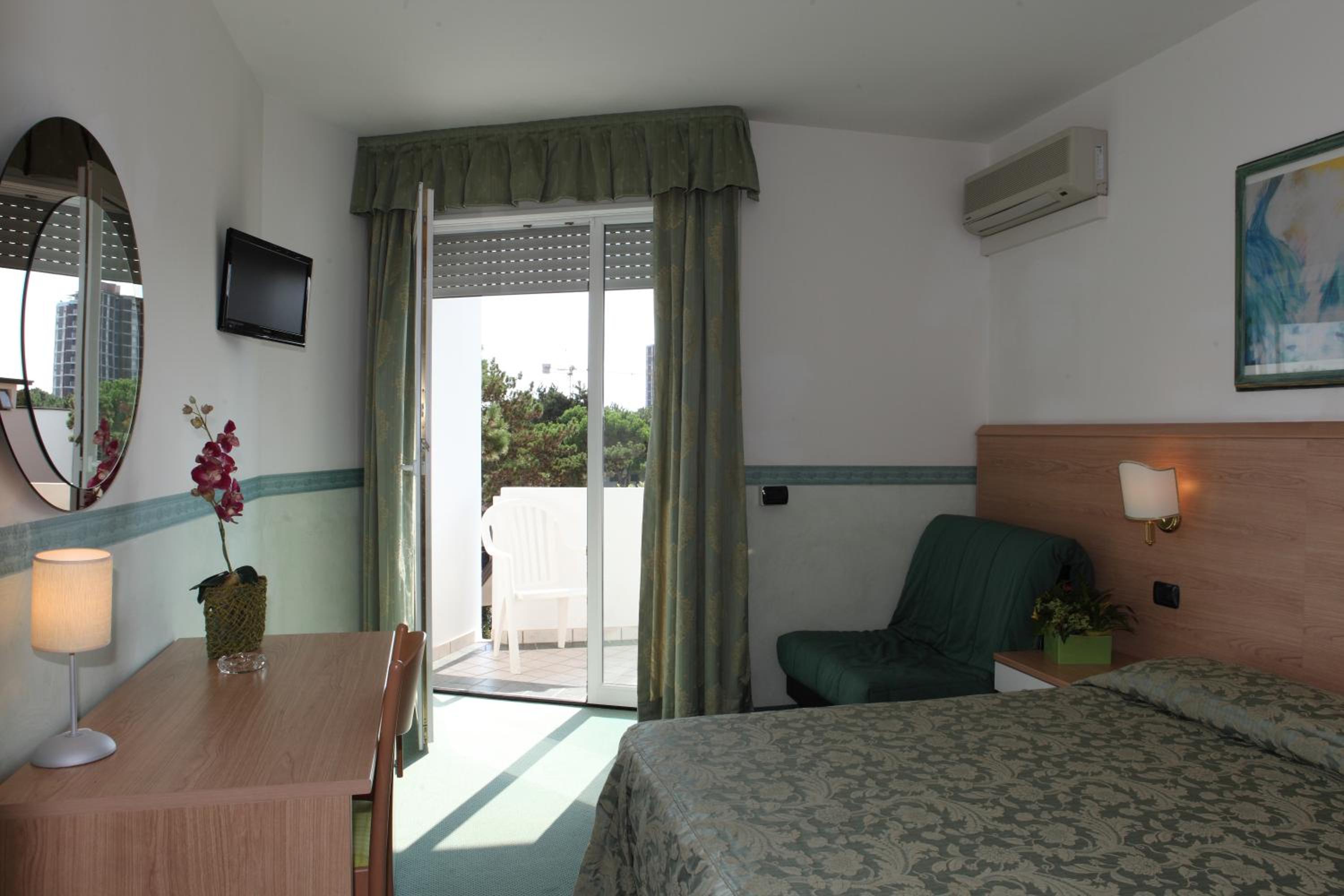 Triple Room - Photo 1