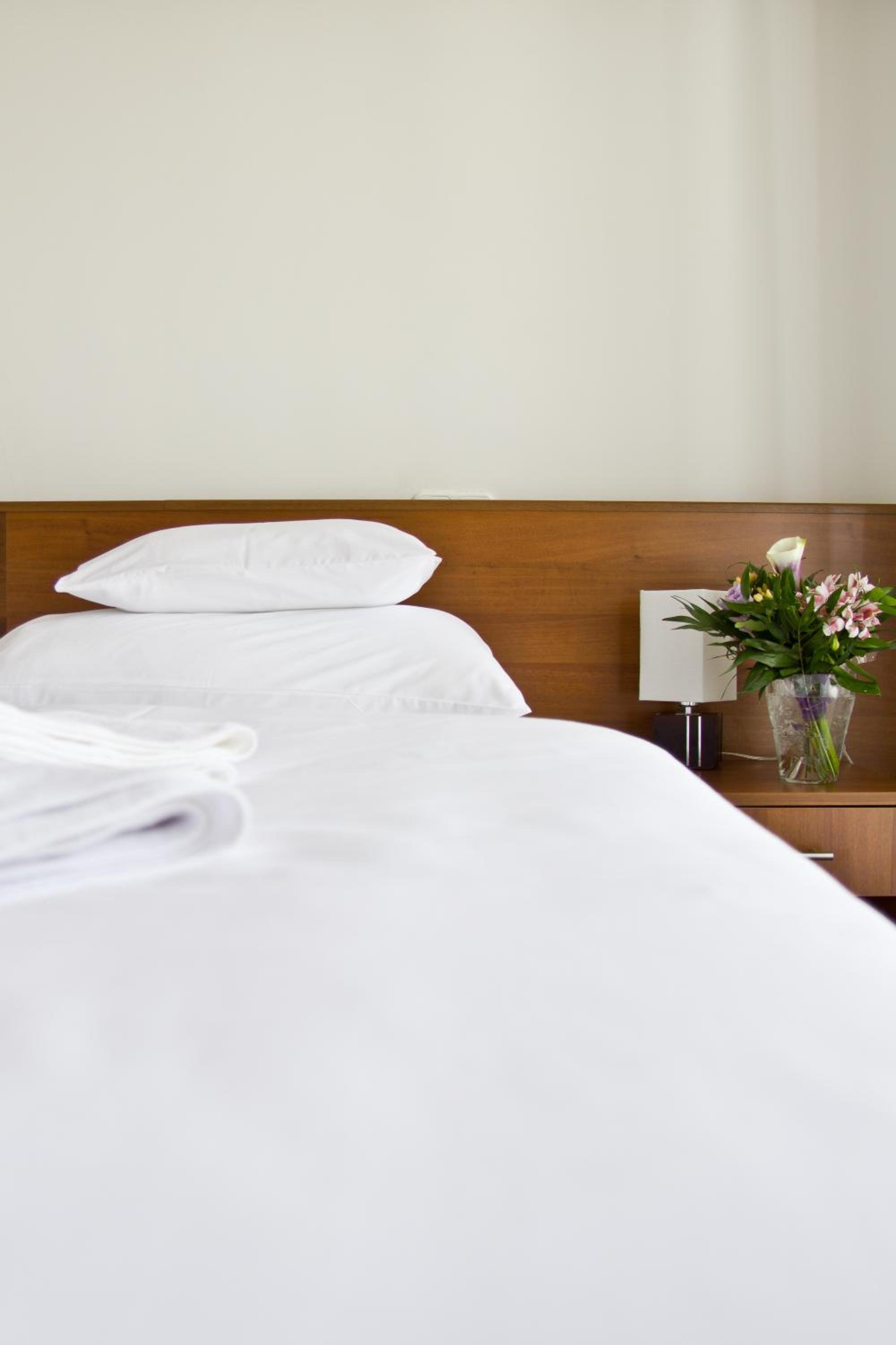 Double or Twin Room - Photo 4