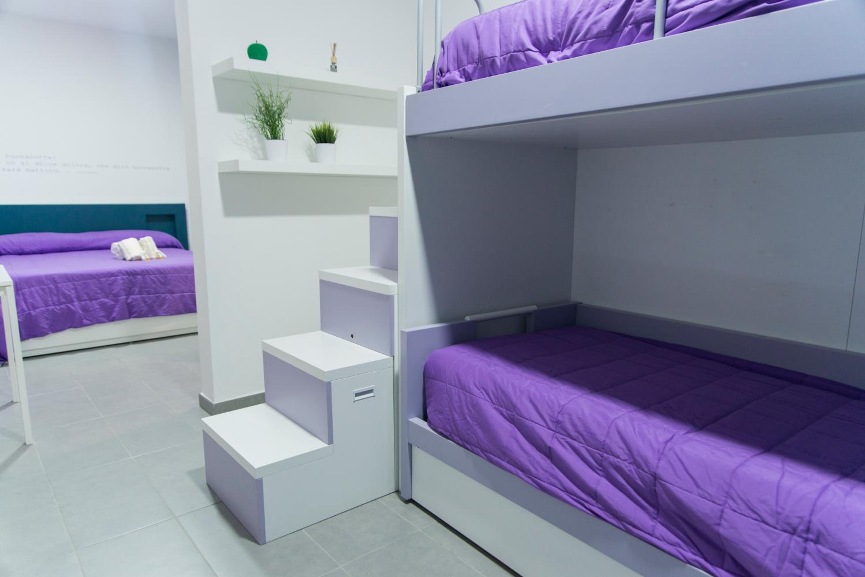 Quadruple Room with Private Bathroom photo 1