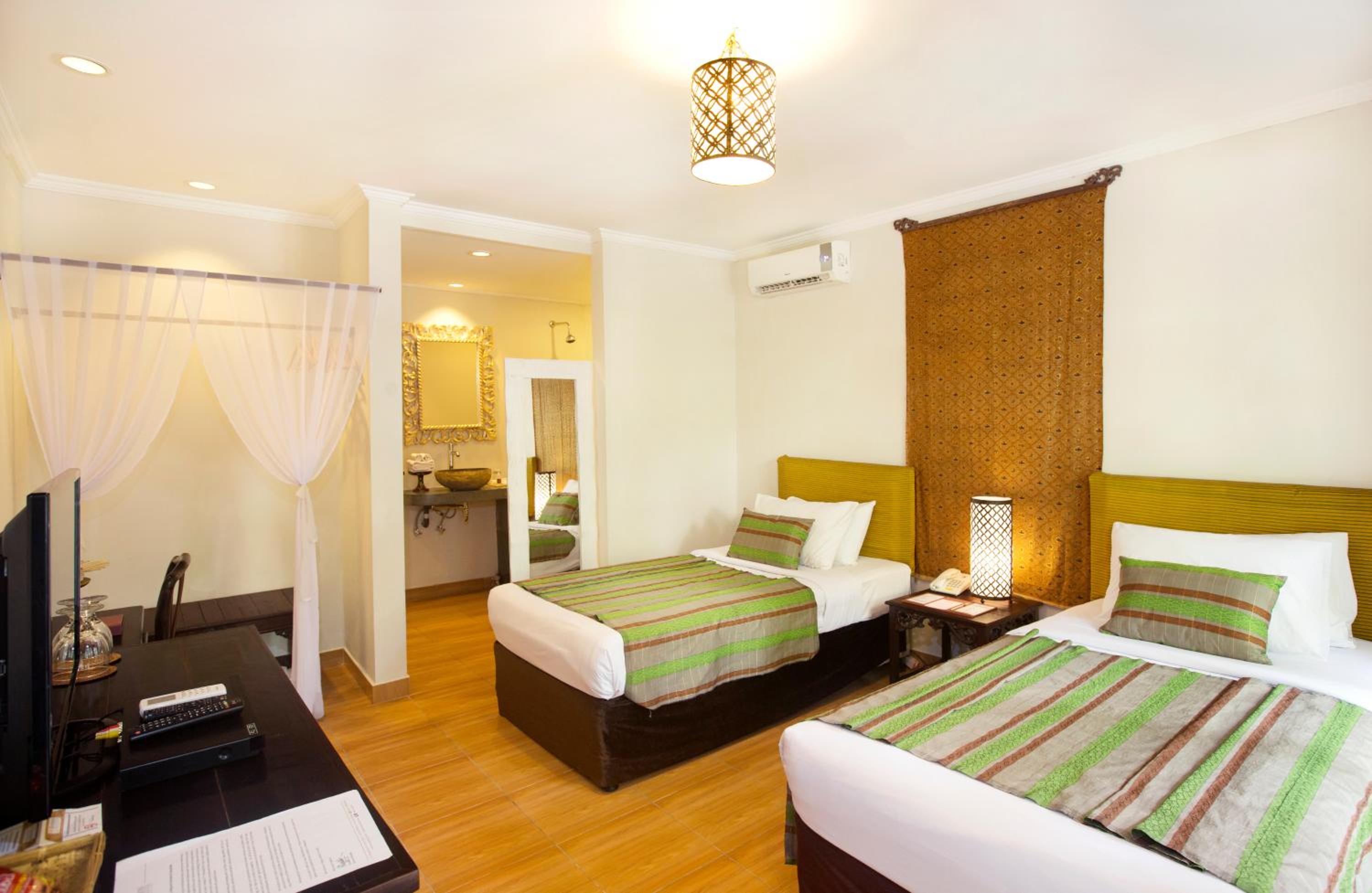 Deluxe Room - Photo 6