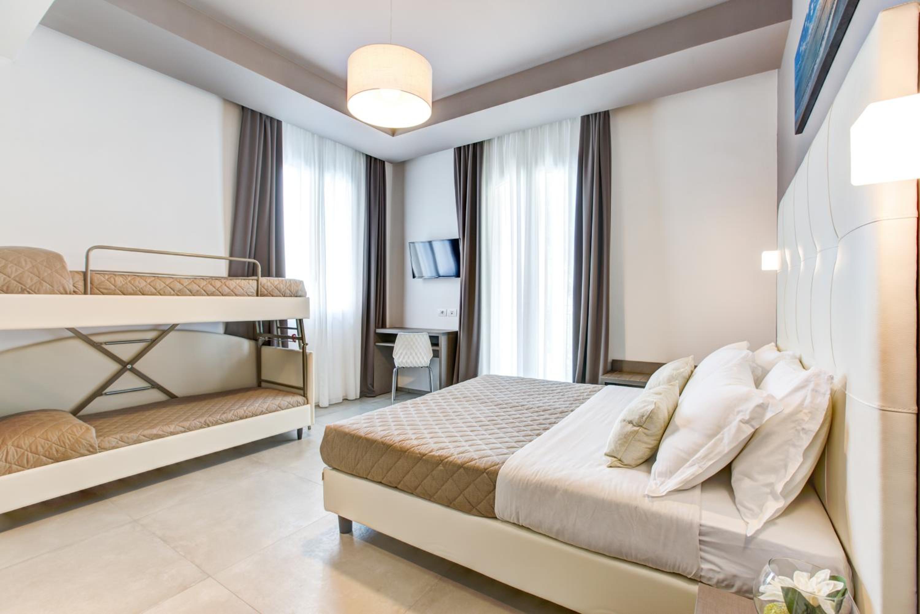 Quadruple Room photo 3