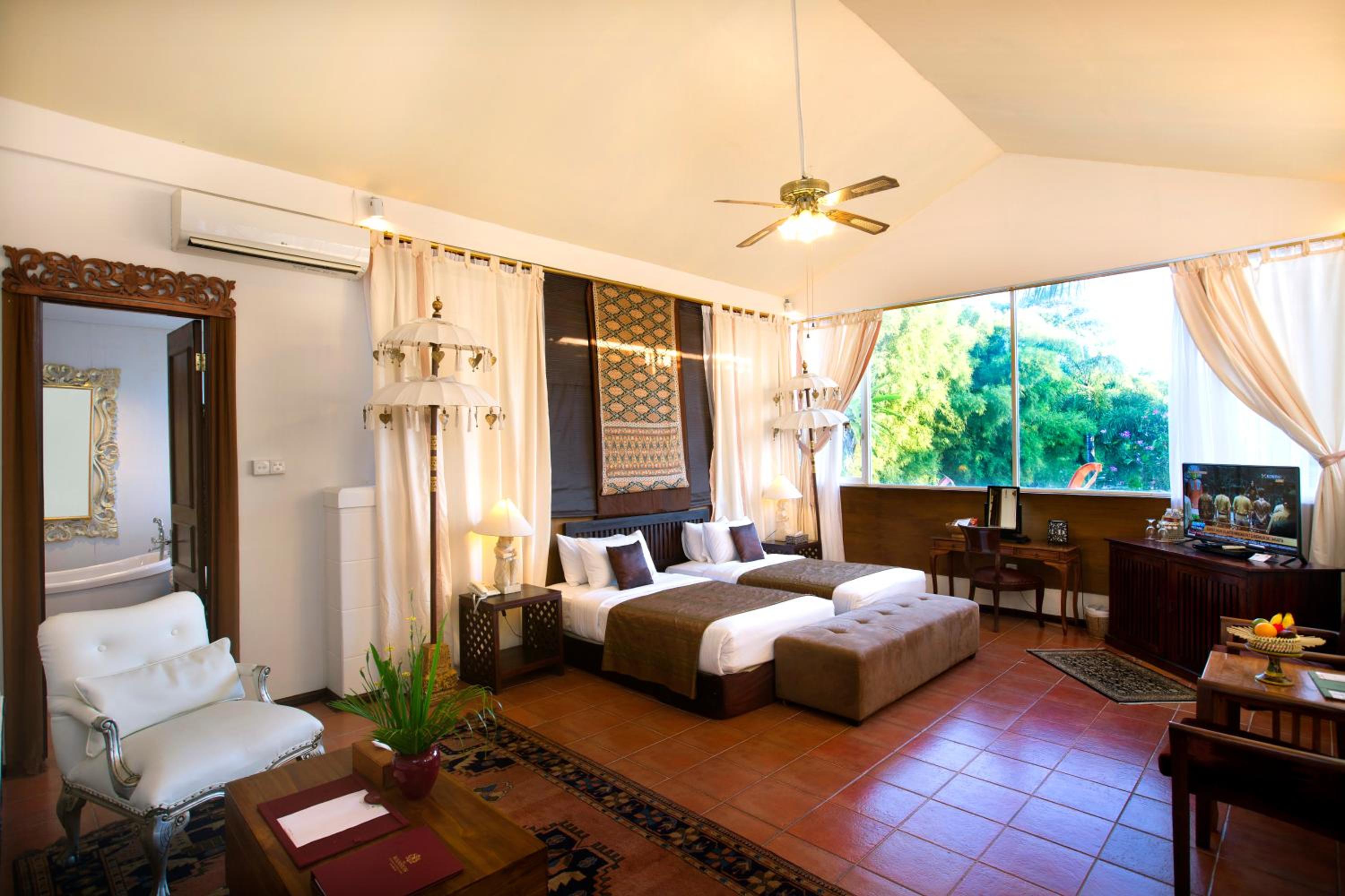 Governor Suite - Photo 5