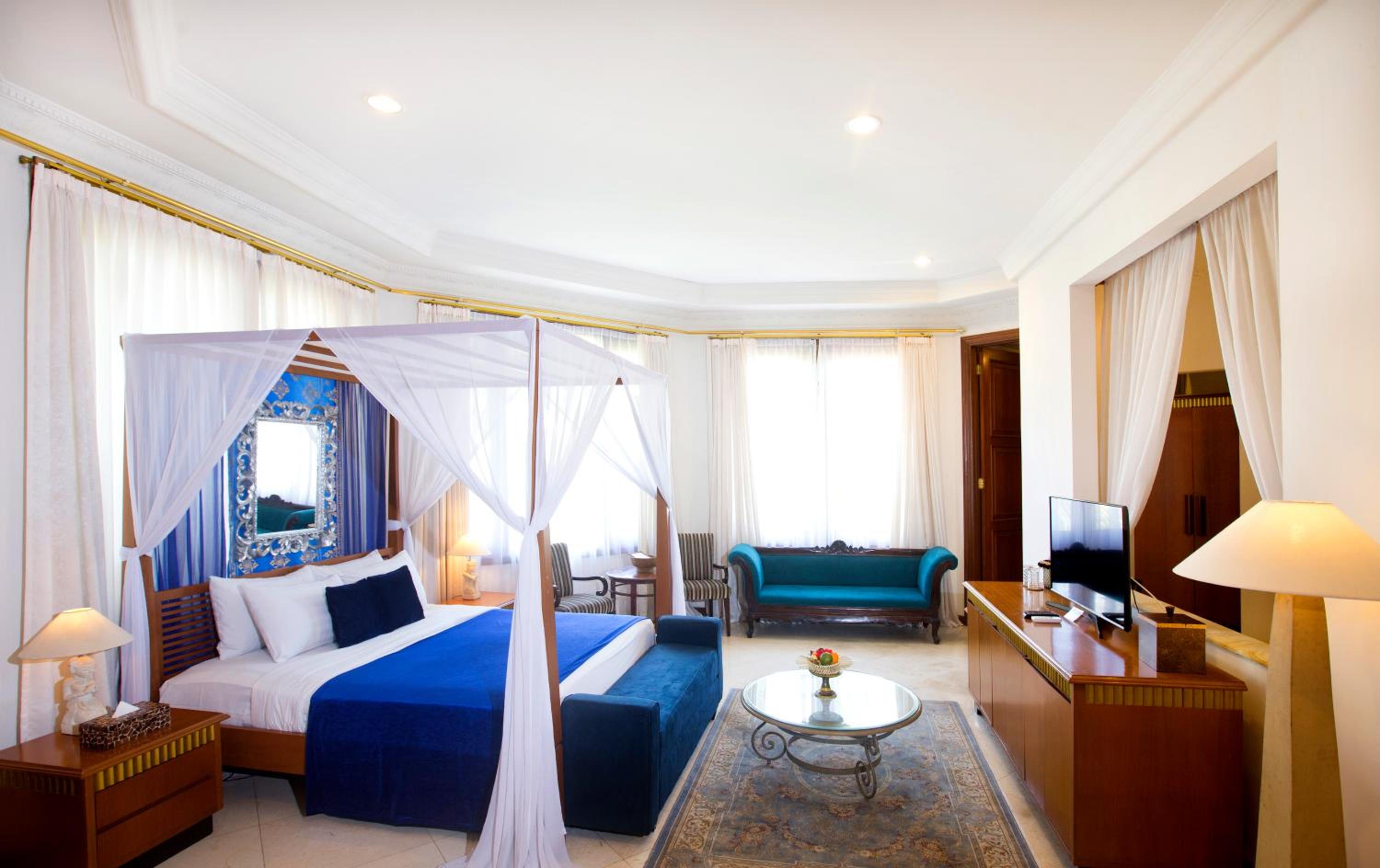 Governor Suite - Photo 4