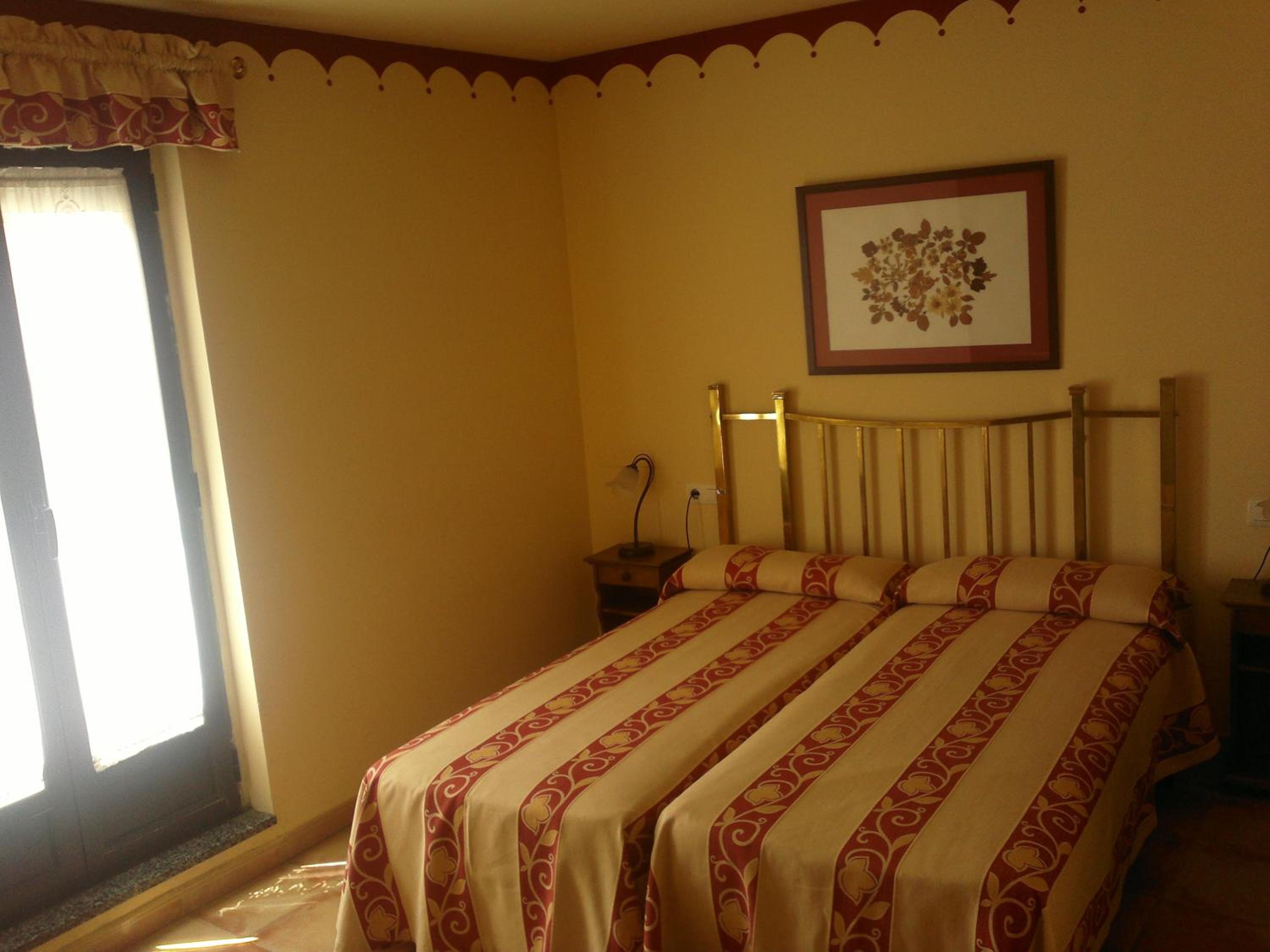 Double or Twin Room photo 3