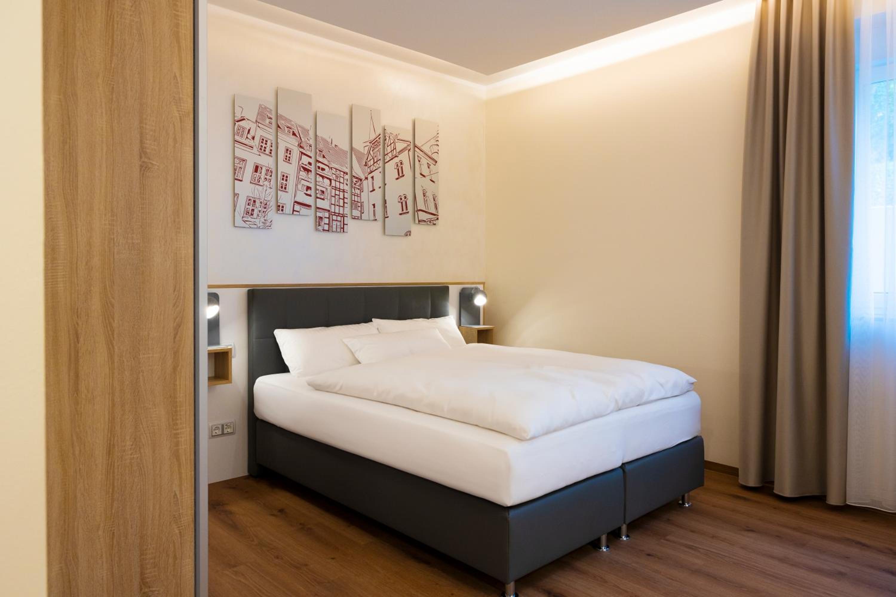 Large Double or Twin Room
