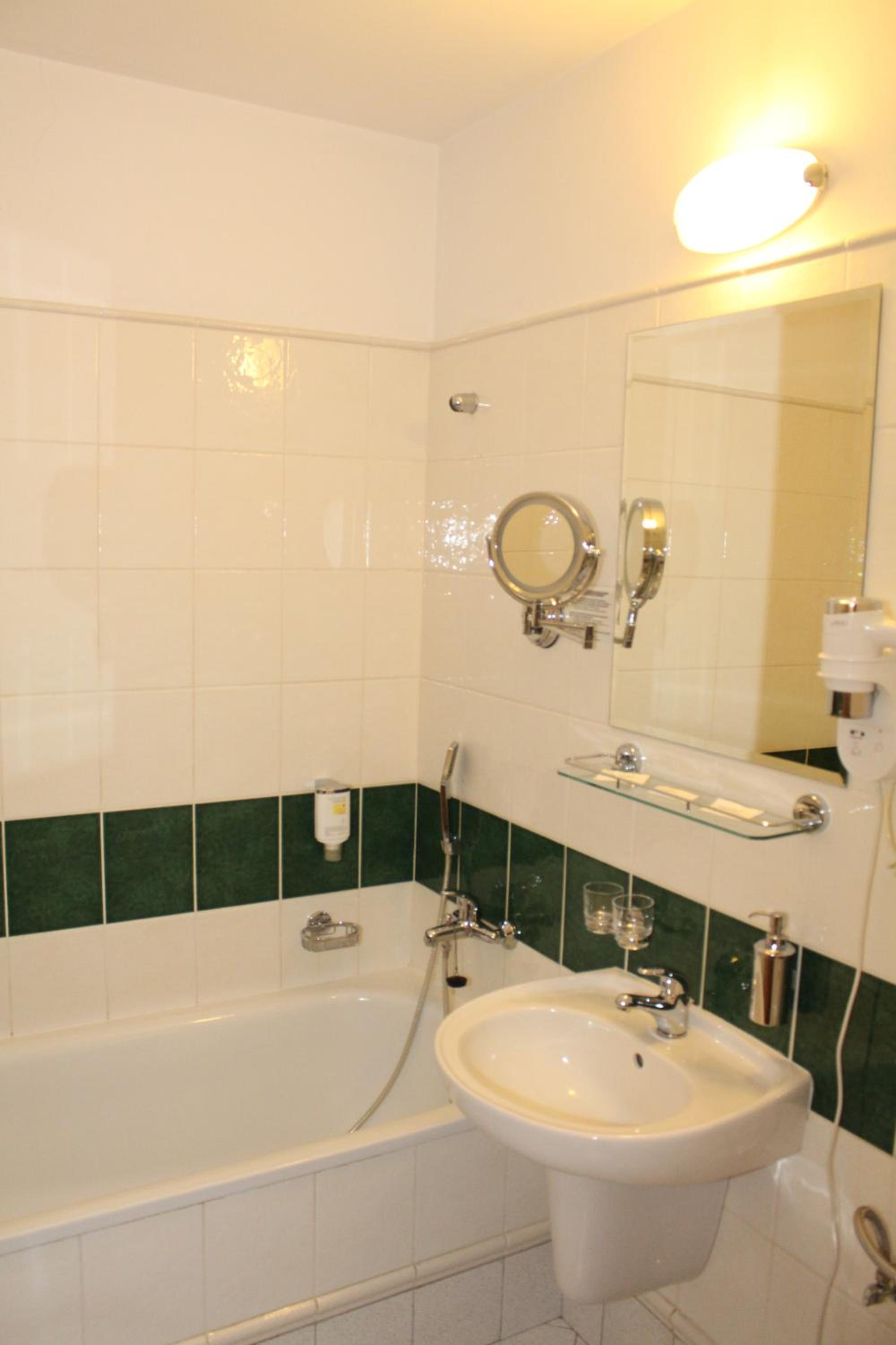 Double Room - Photo 4