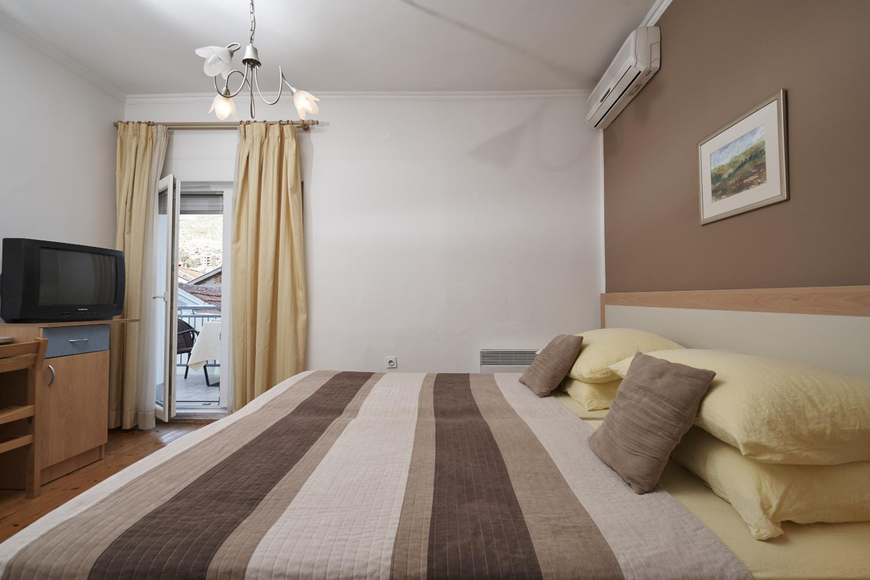 Double or Twin Room photo 1