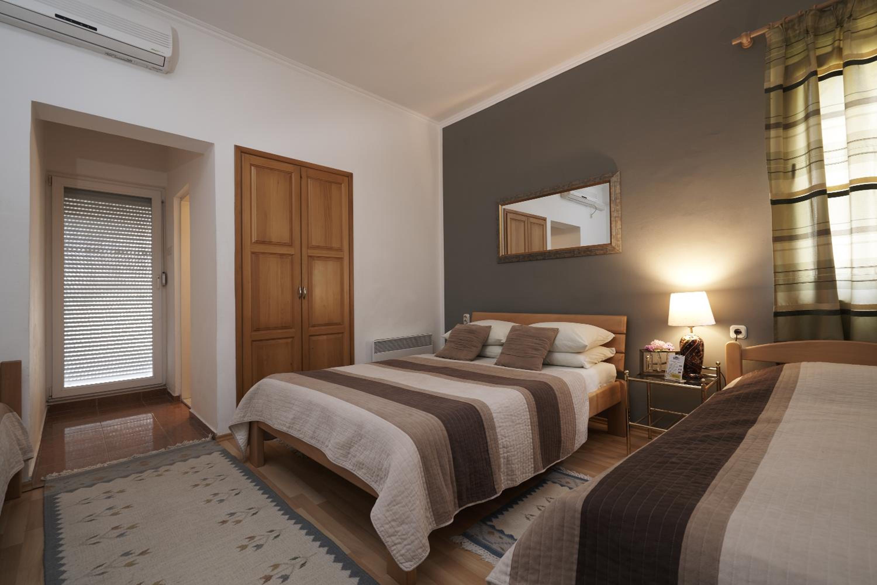 Quadruple Room with Balcony photo 1