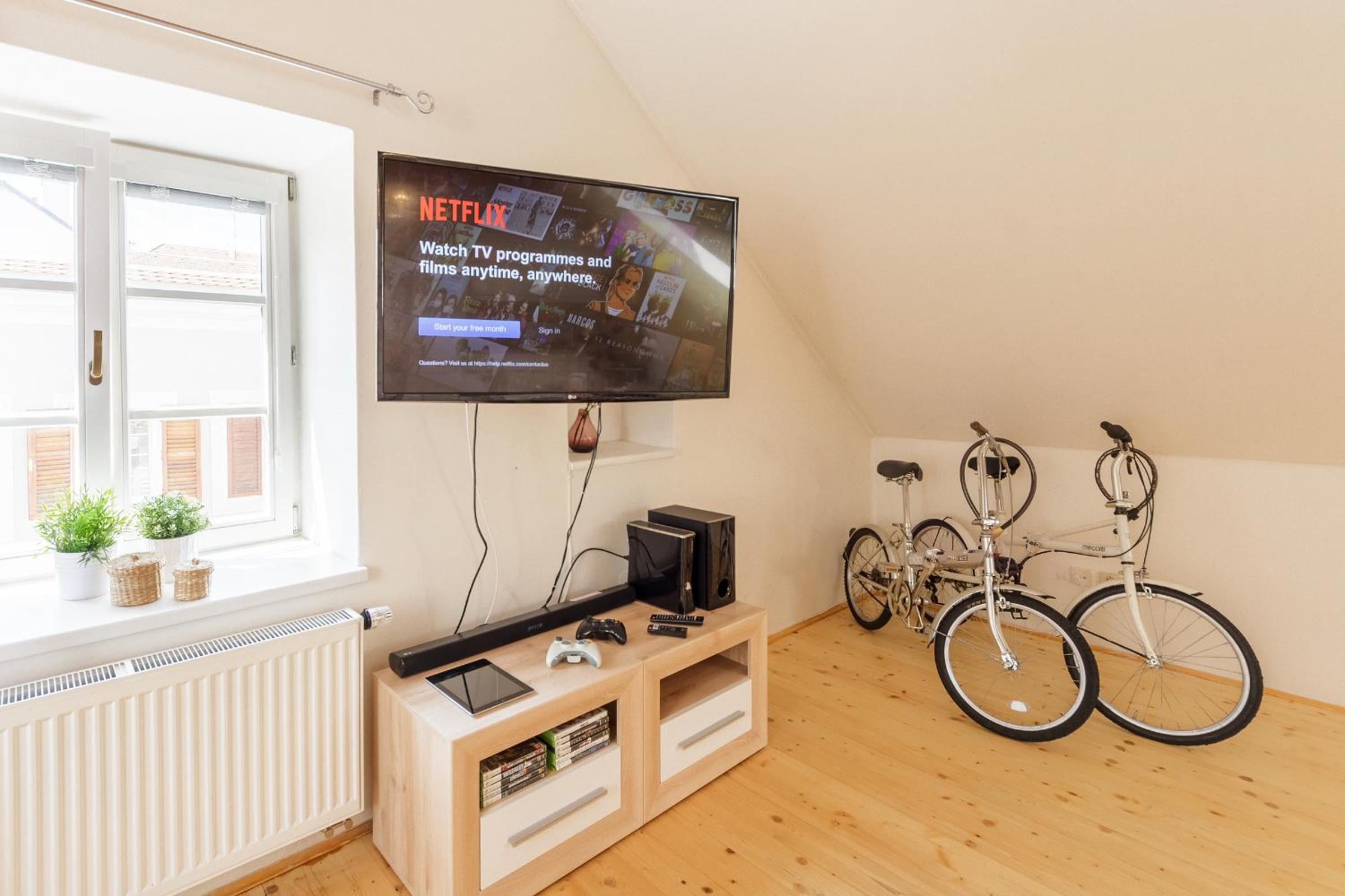 Two-Bedroom Apartment - Photo 11