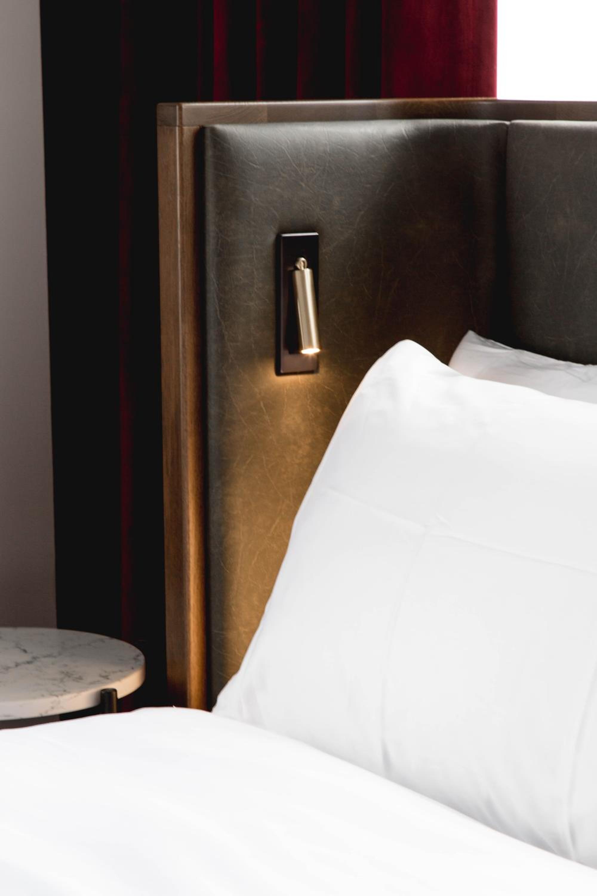King Room thumbnail 5