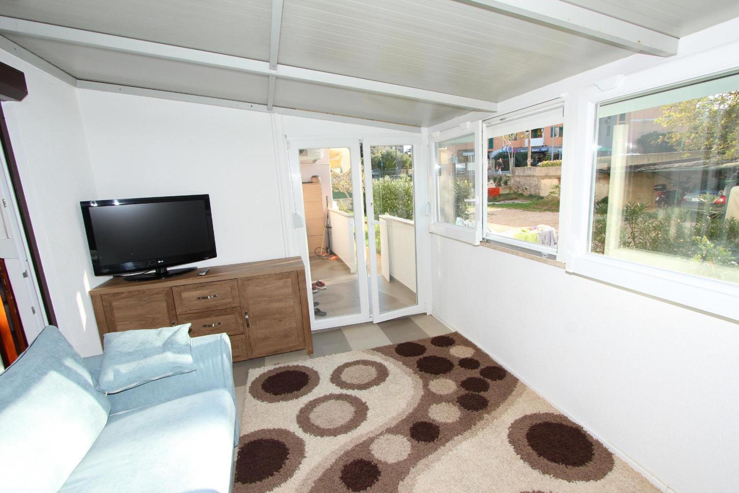 Two-Bedroom Apartment - Photo 23