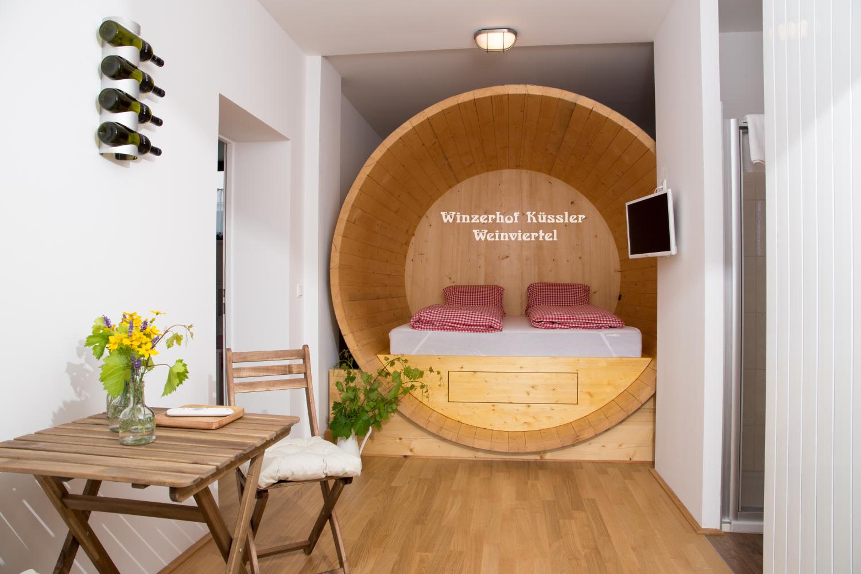 Wine Barrel Suite photo 1