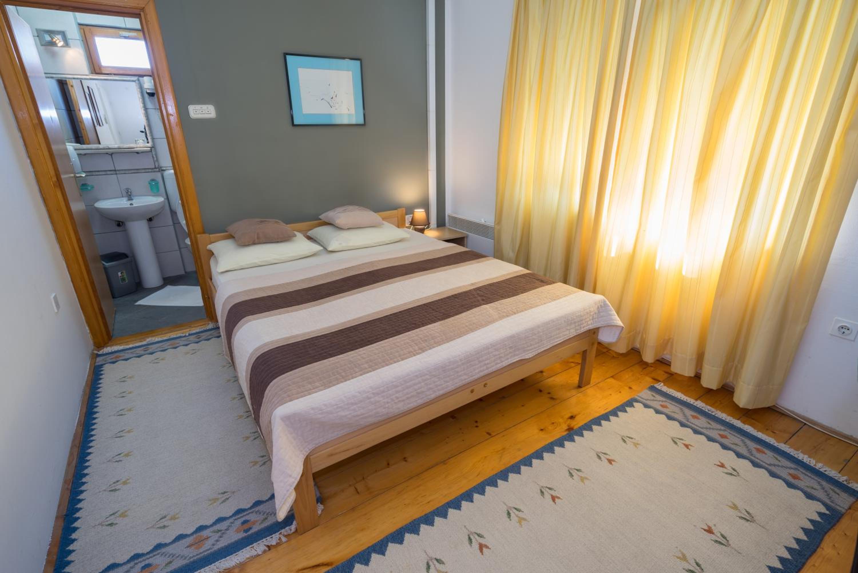 Double or Twin Room photo 3