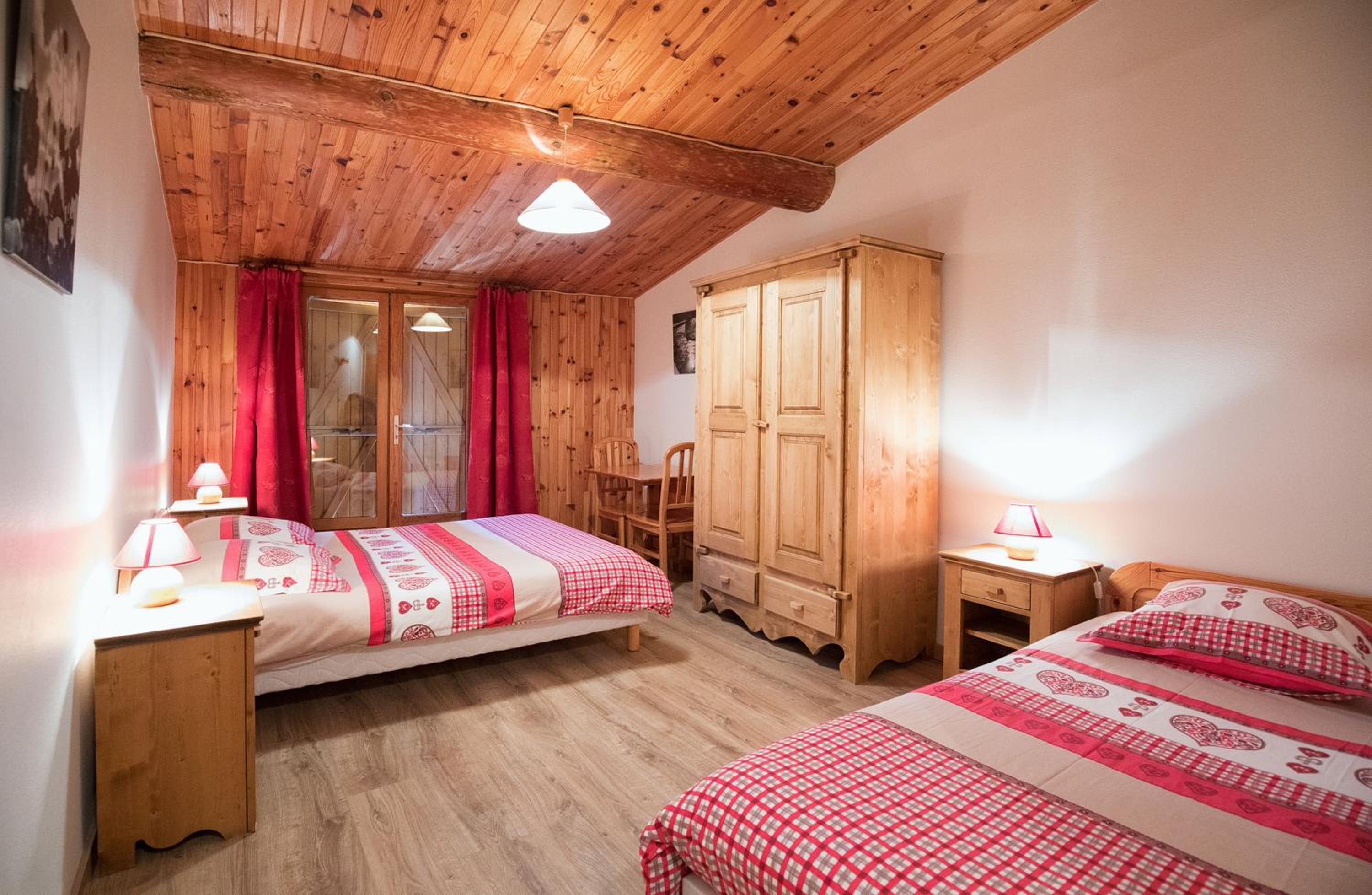 Triple Room with Mountain View with a Double Bed photo 3