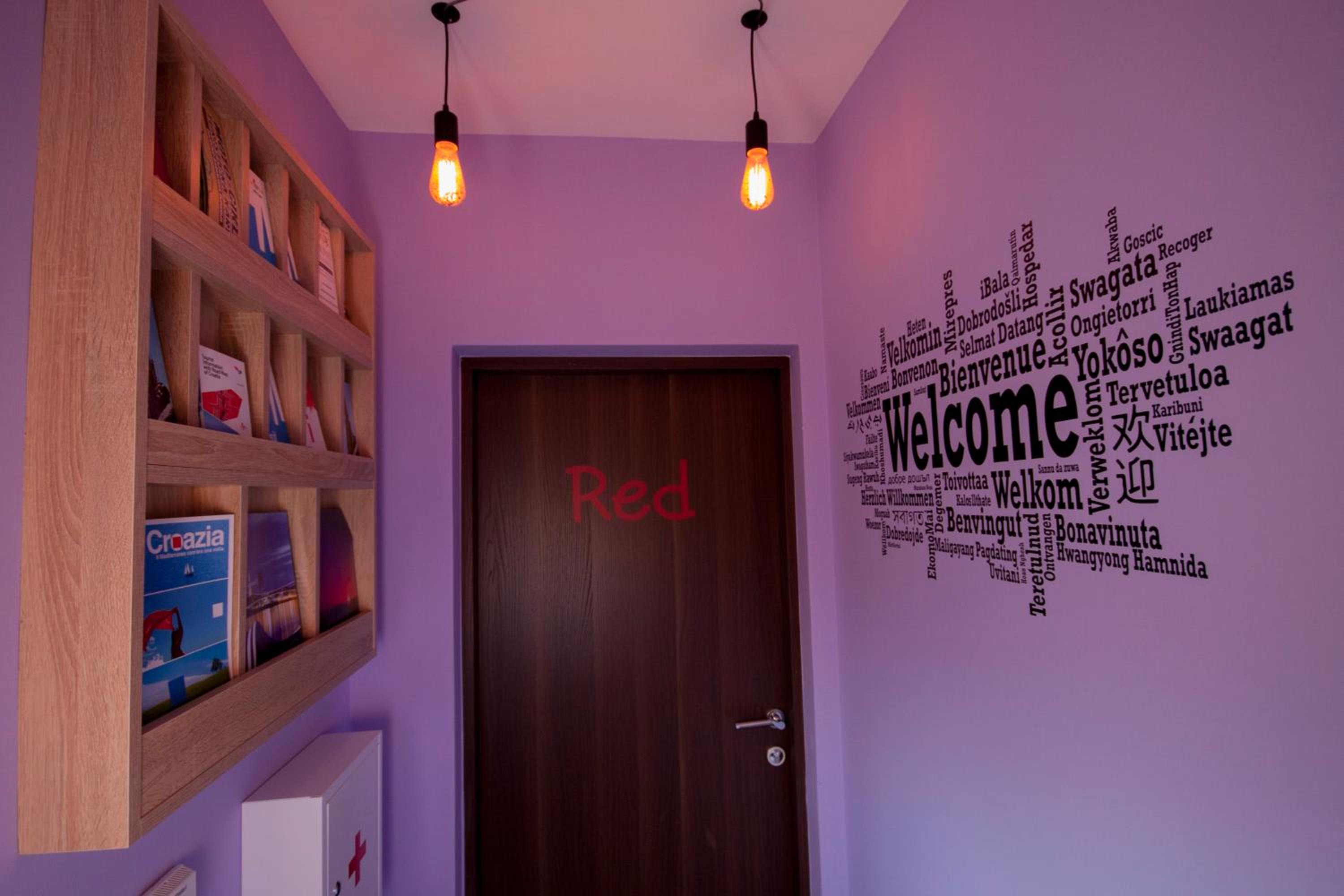 Deluxe Studio - Photo 12