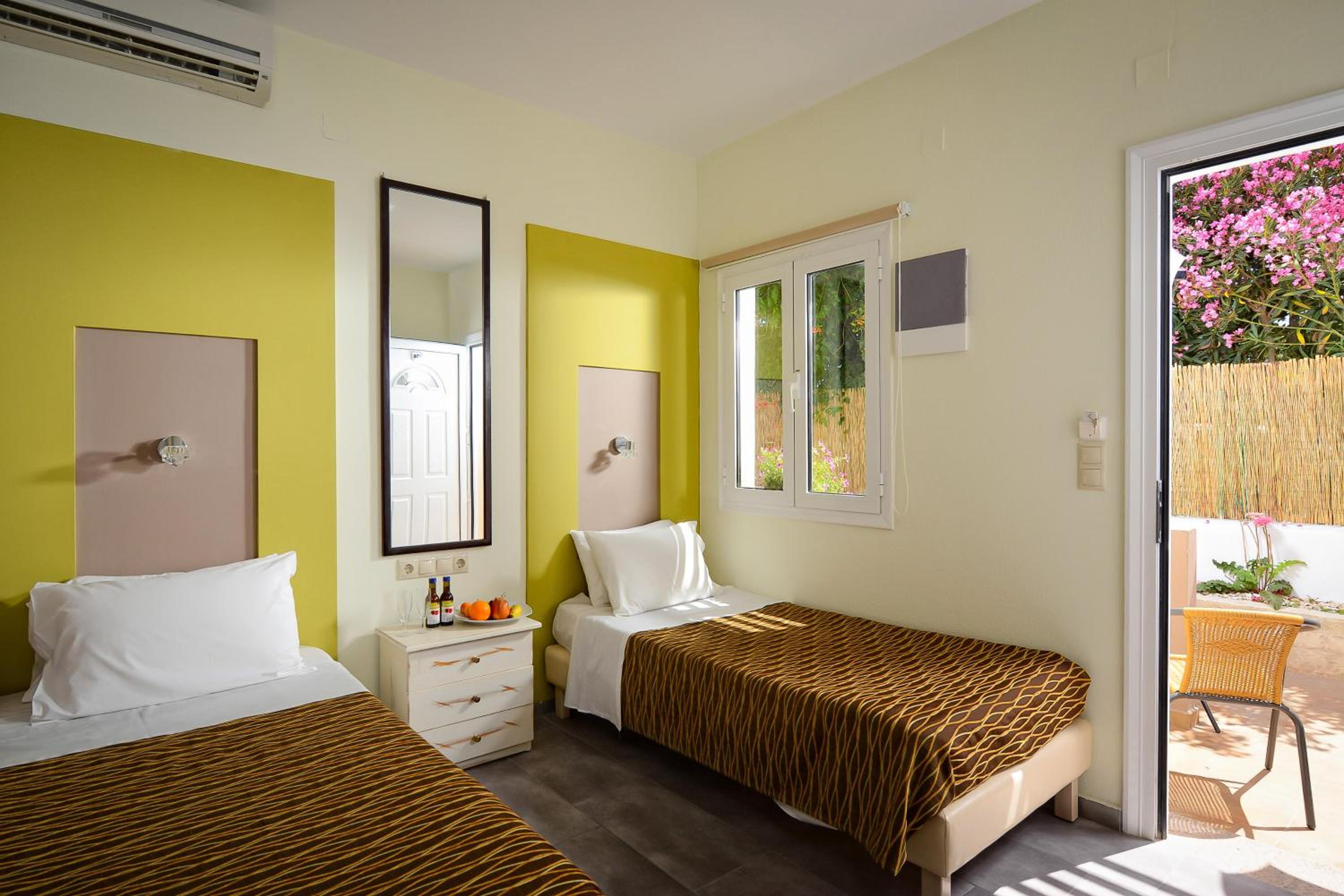 Superior One-Bedroom Apartment with Garden View