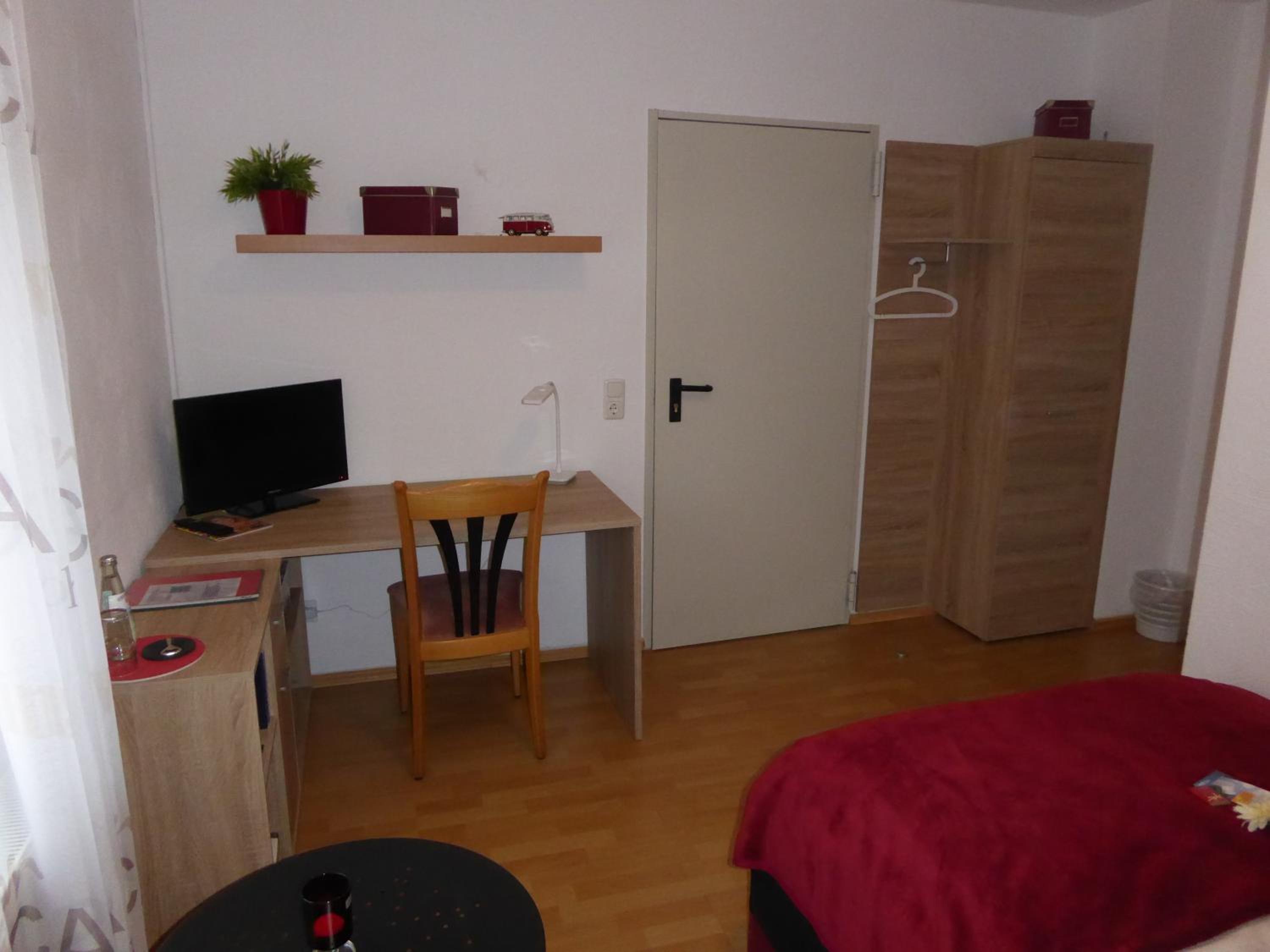 Single Room photo 2
