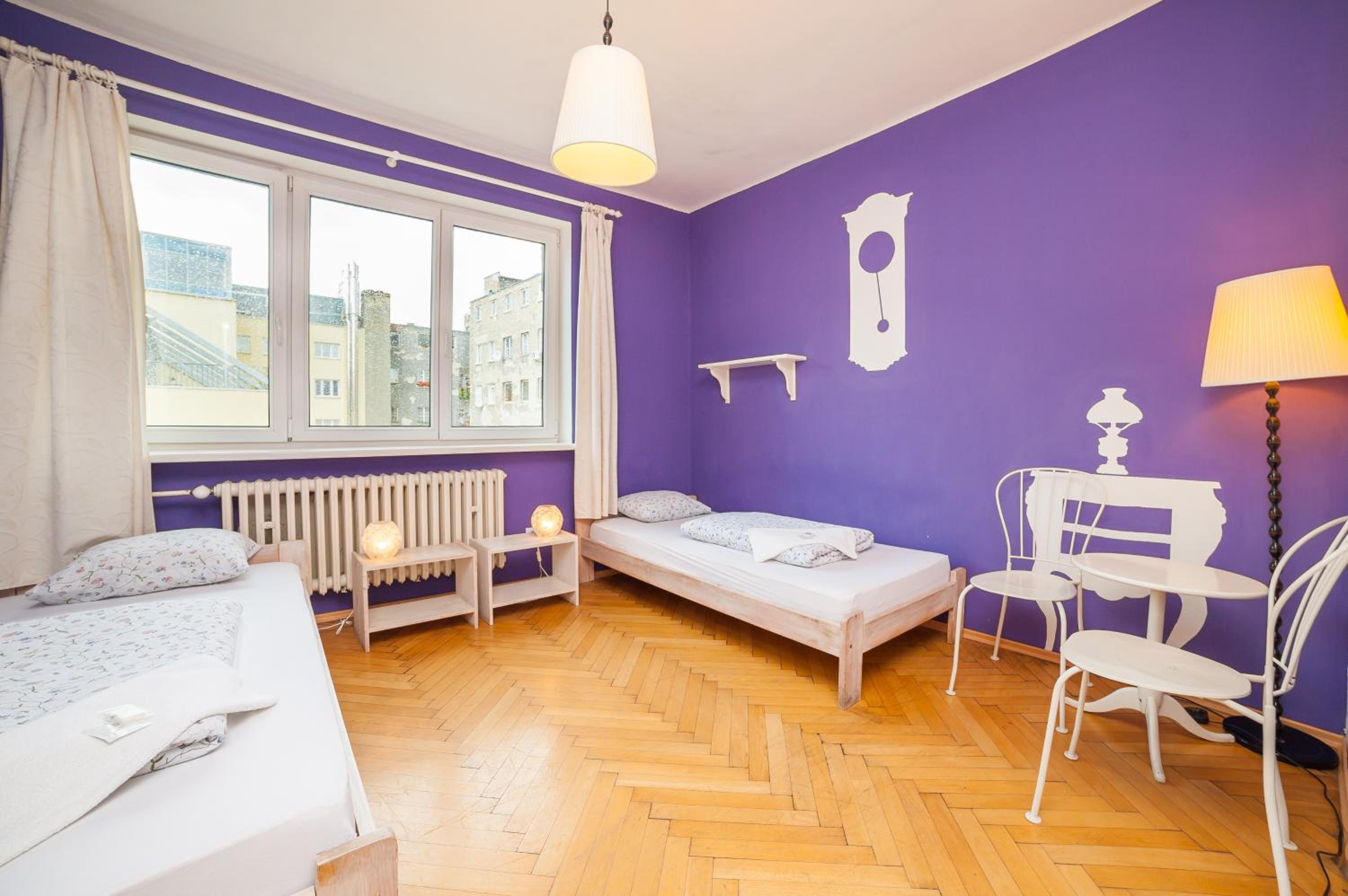 Twin Room with Private Bathroom - Photo 11