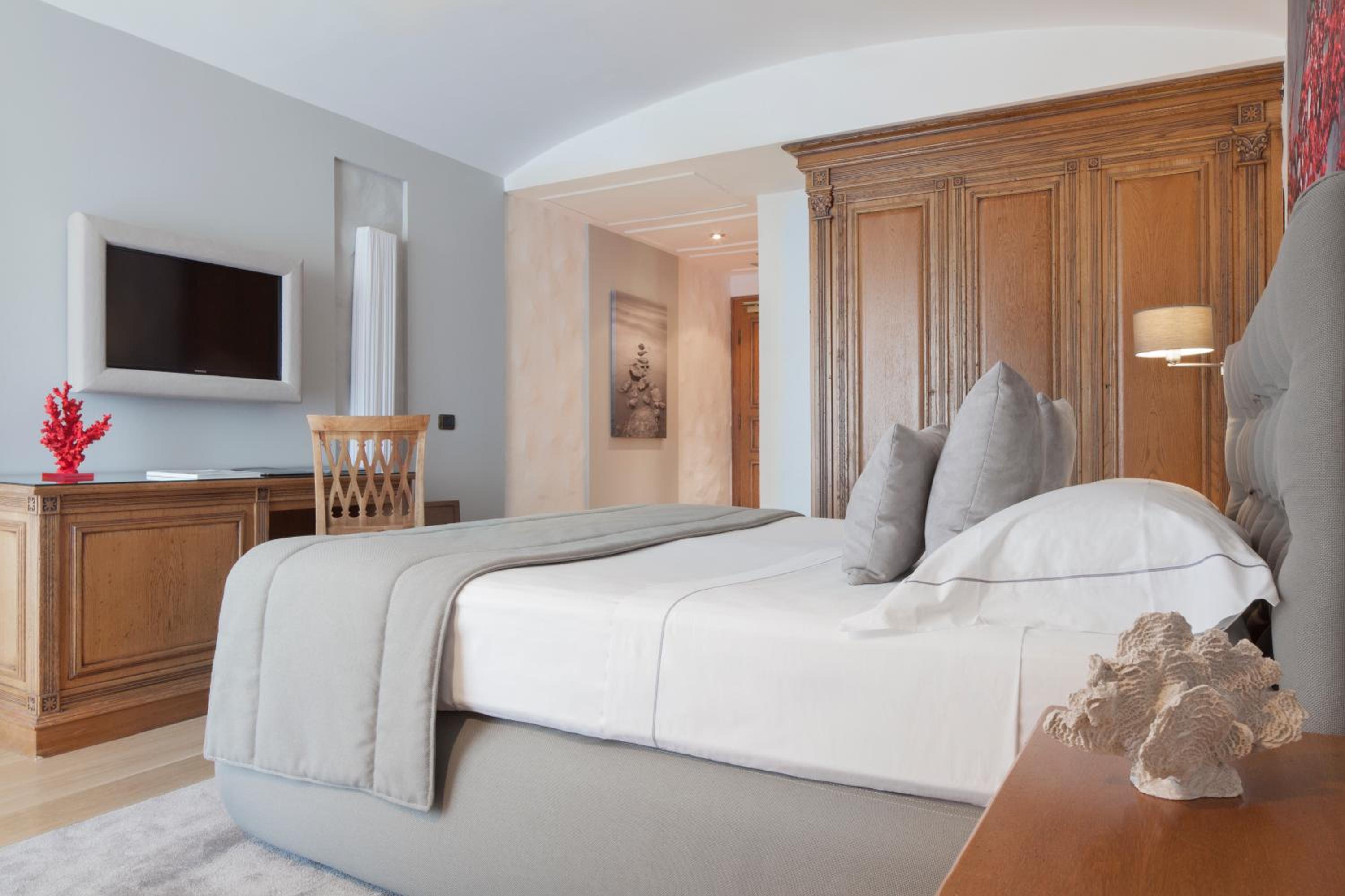 Superior Double Room with Sea View - Photo 2